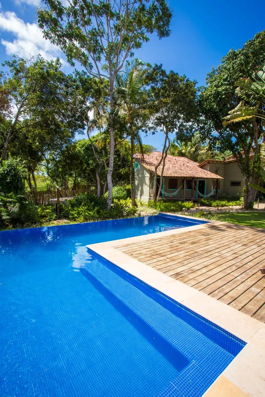 Swimming pool in Pousada Le Refuge