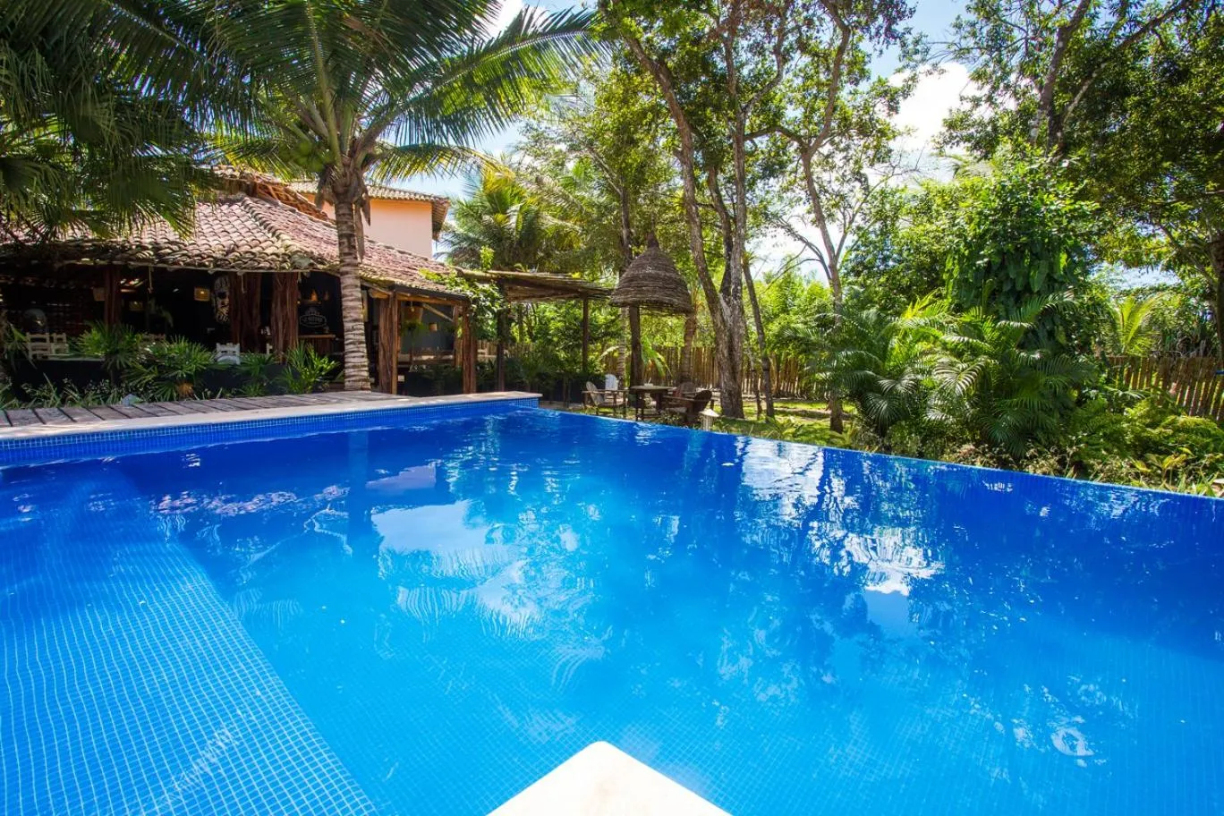 Swimming pool in Pousada Le Refuge