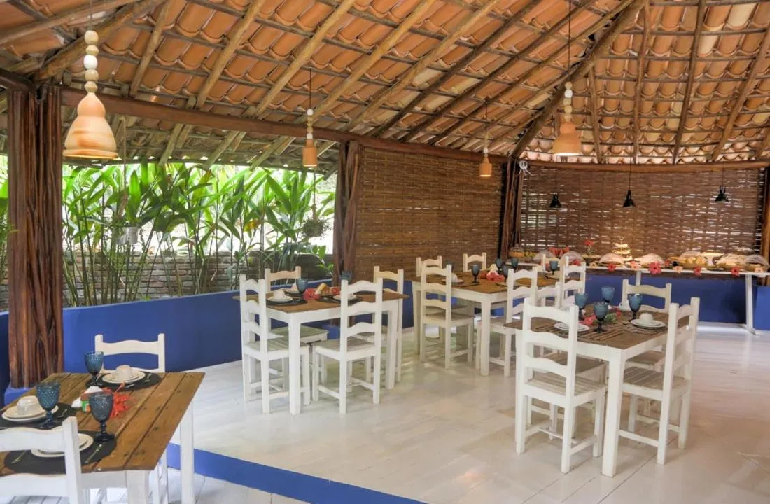 Restaurant/places to eat in Pousada Le Refuge