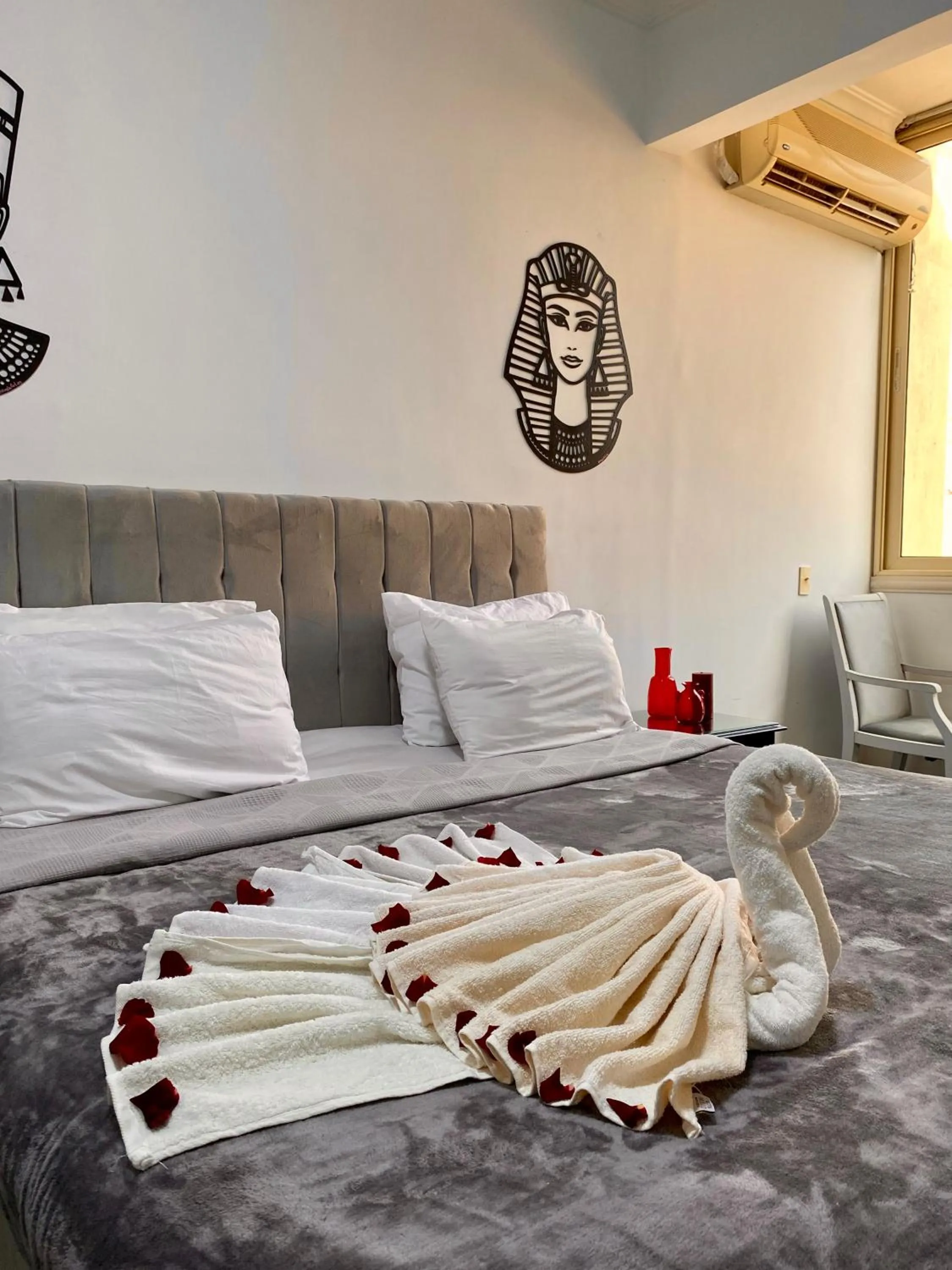 Bed in K Boutique Hotel MedSpa-Pyramids & Grand Egyptian Museum