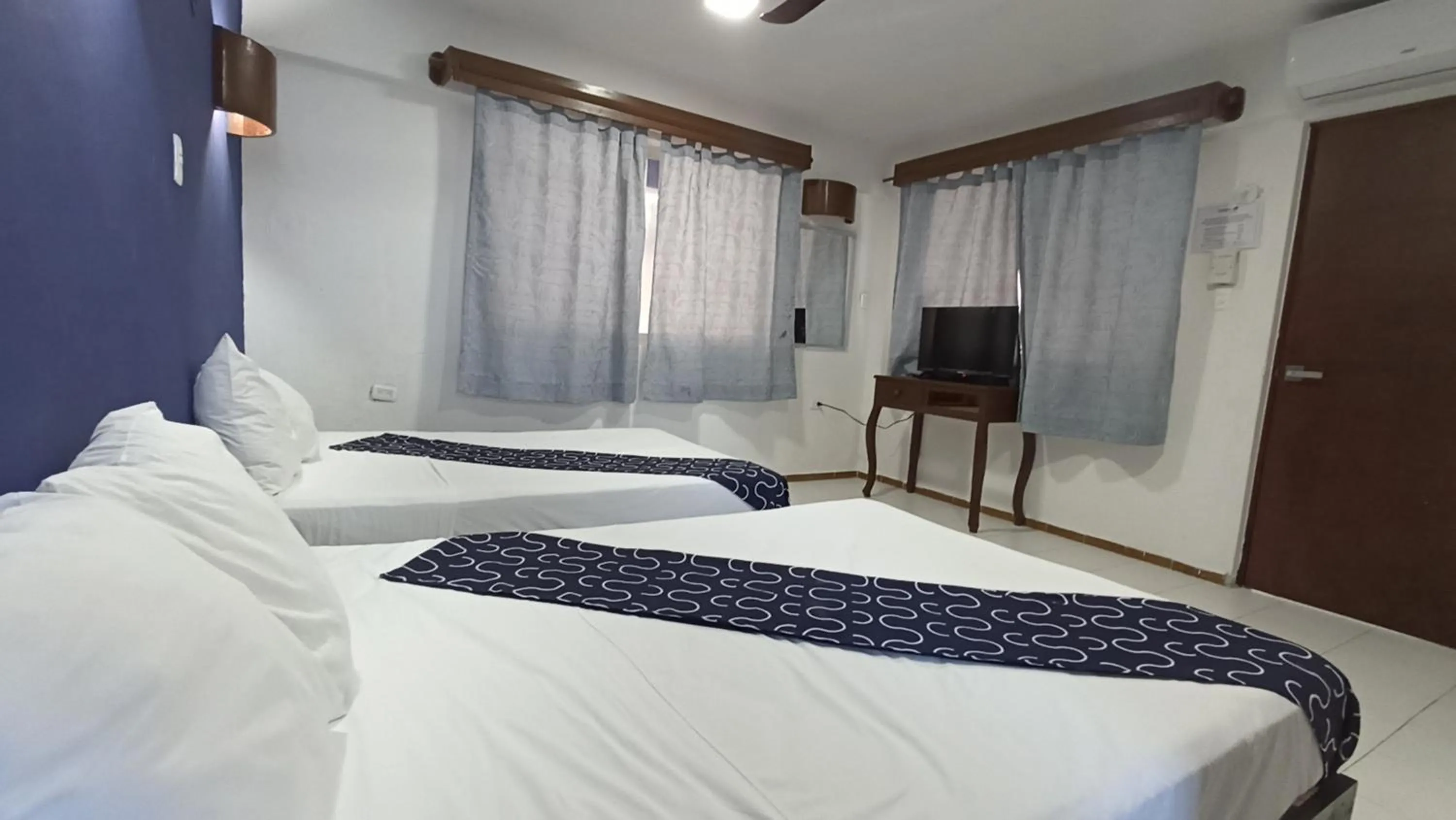 Bed in Hotel Tropical