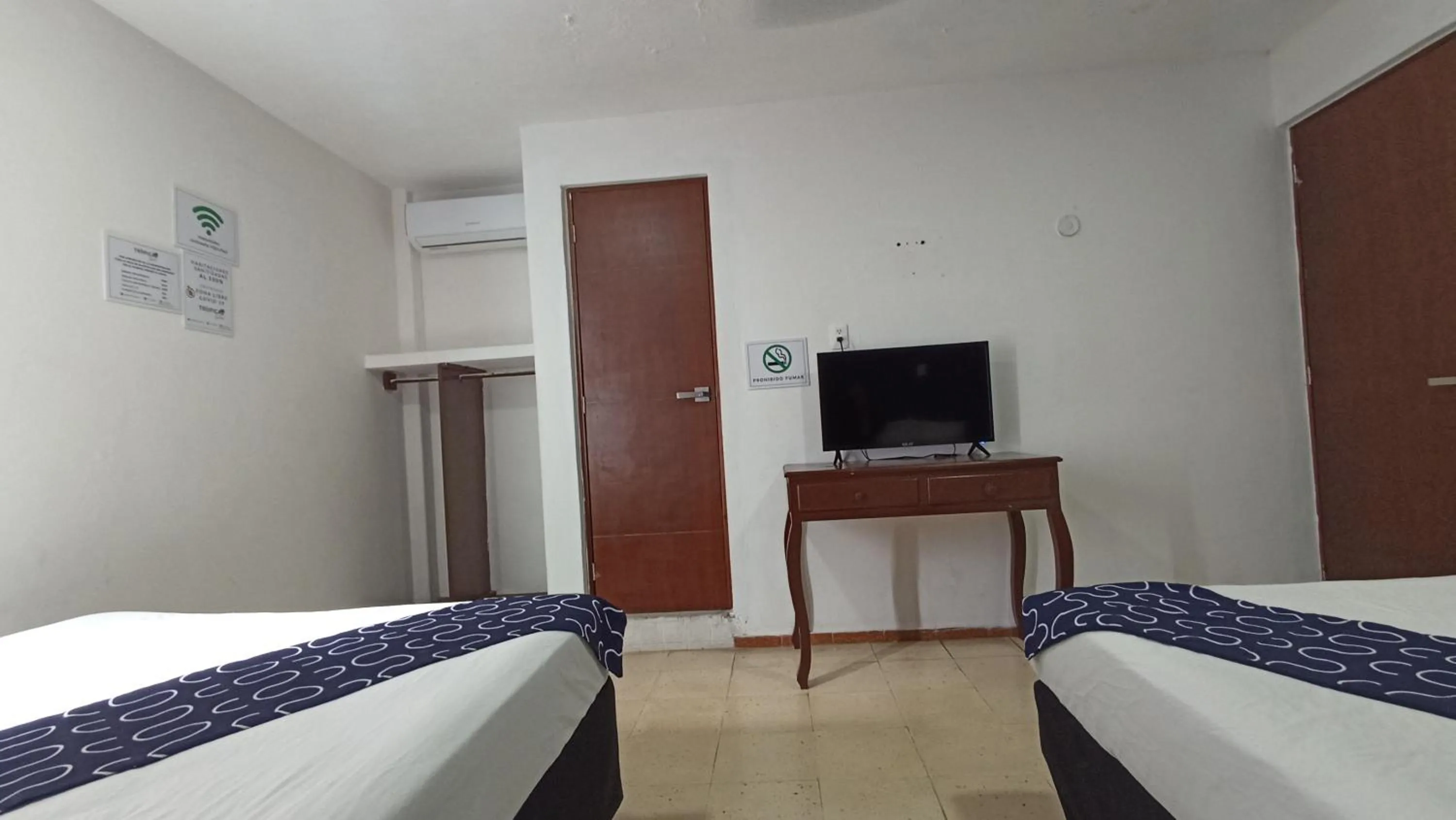 Bed in Hotel Tropical