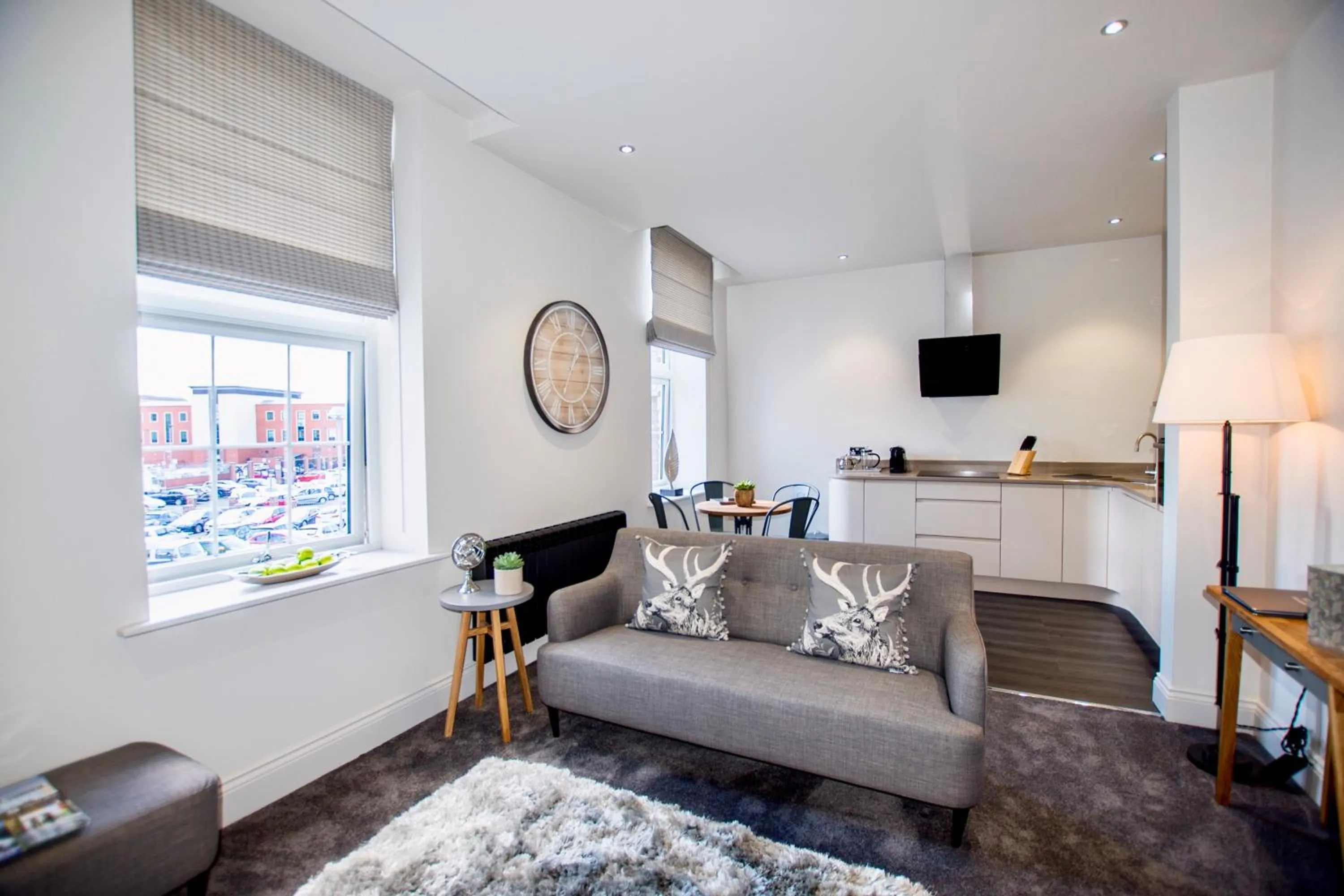 The Halston Carlisle