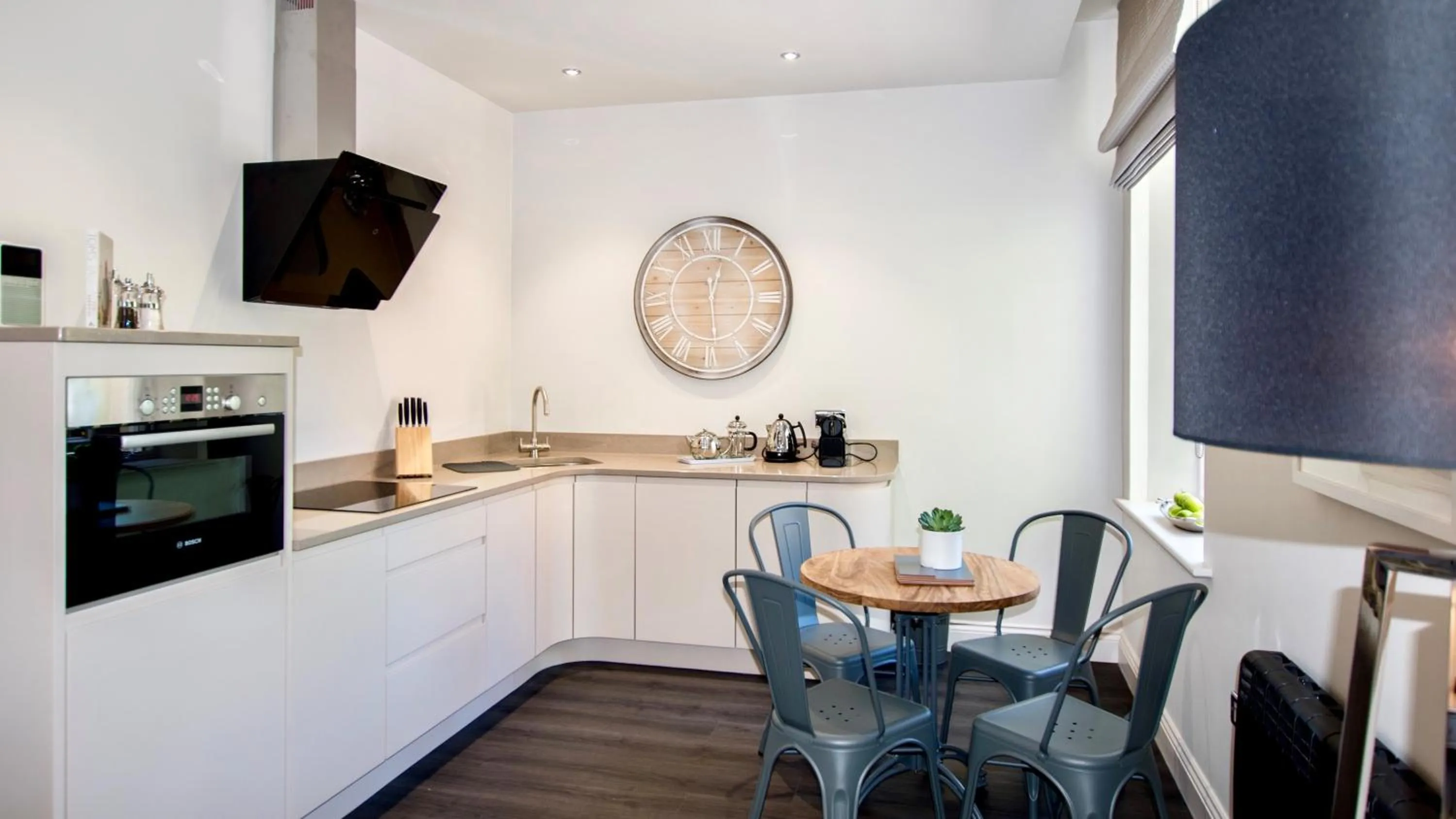 The Halston Carlisle