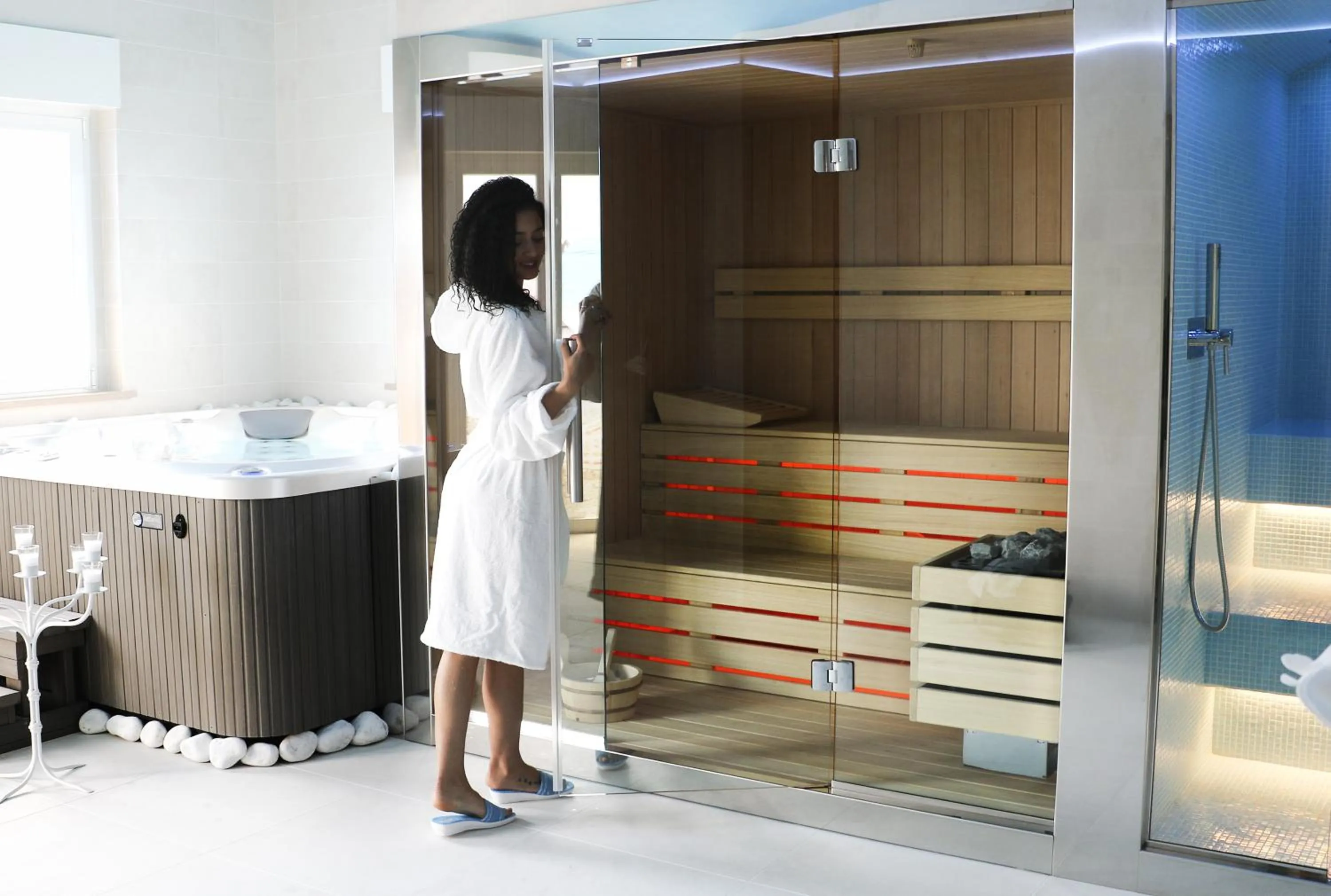 Hot Tub in Residence Acquamarina