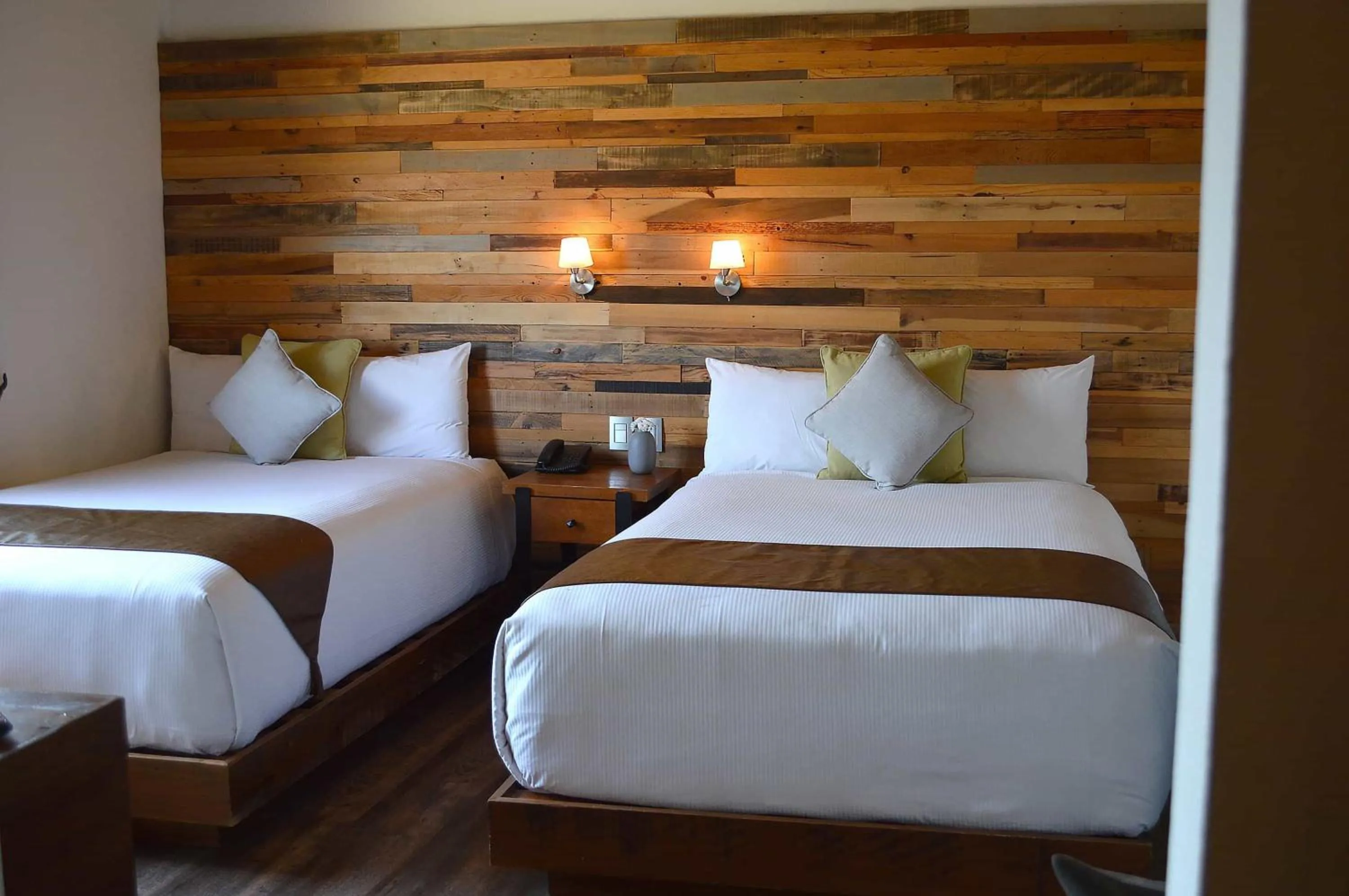 Photo of the whole room, Bed in Hacienda Los Picachos