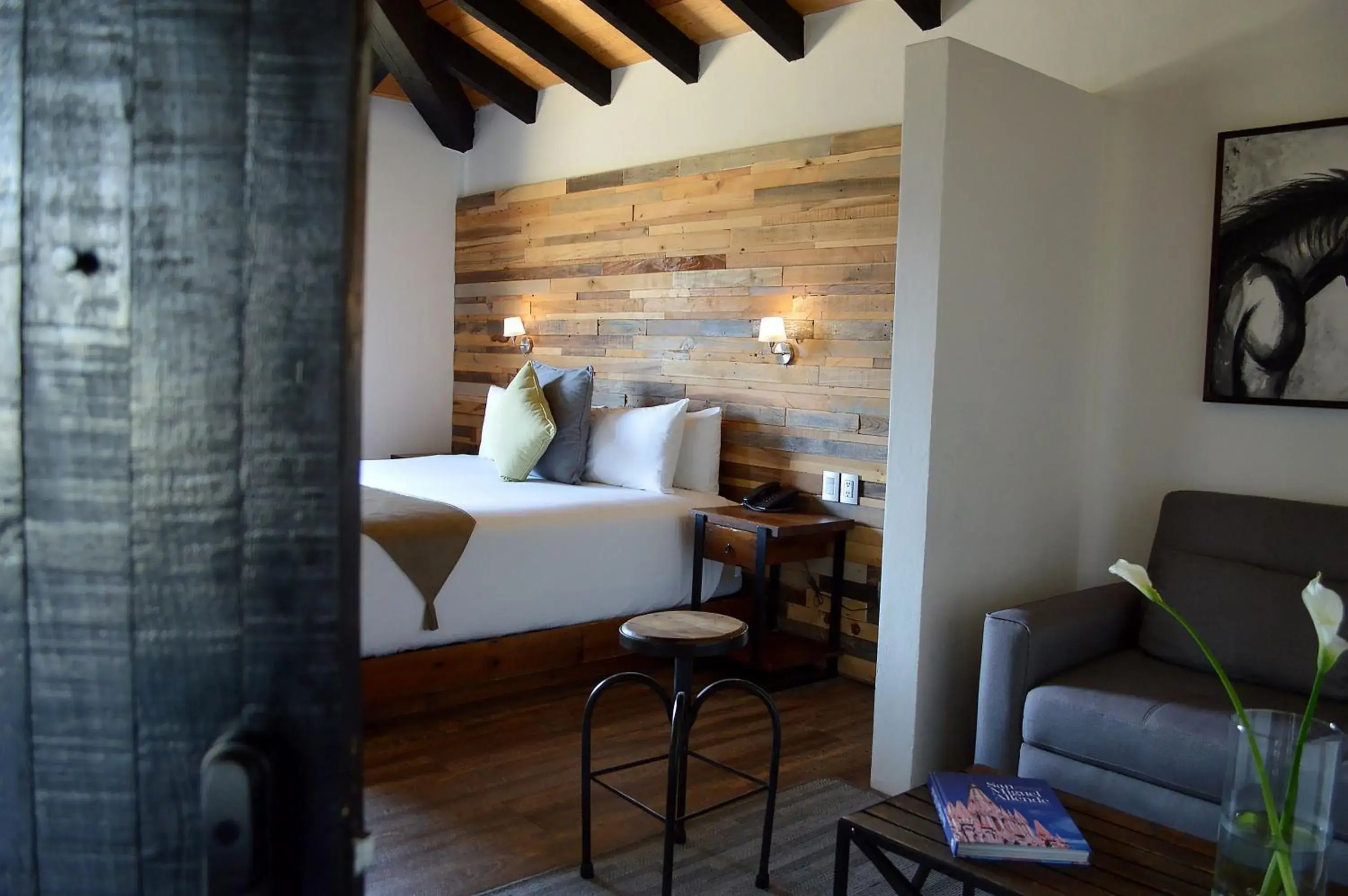 Suite in Hacienda Los Picachos Suite in Hacienda Los Picachos