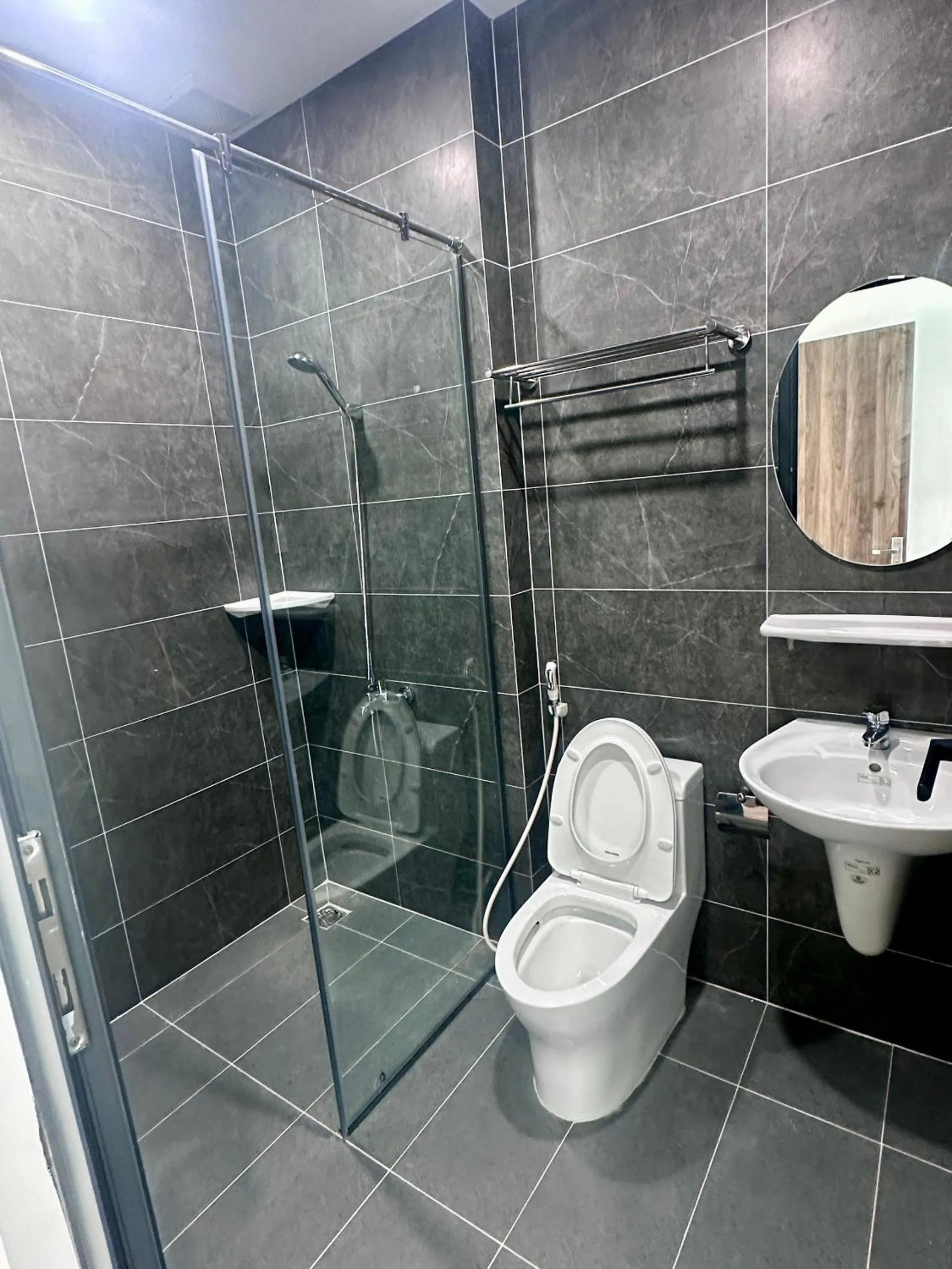 Toilet in Ruby Motel Bà Rịa