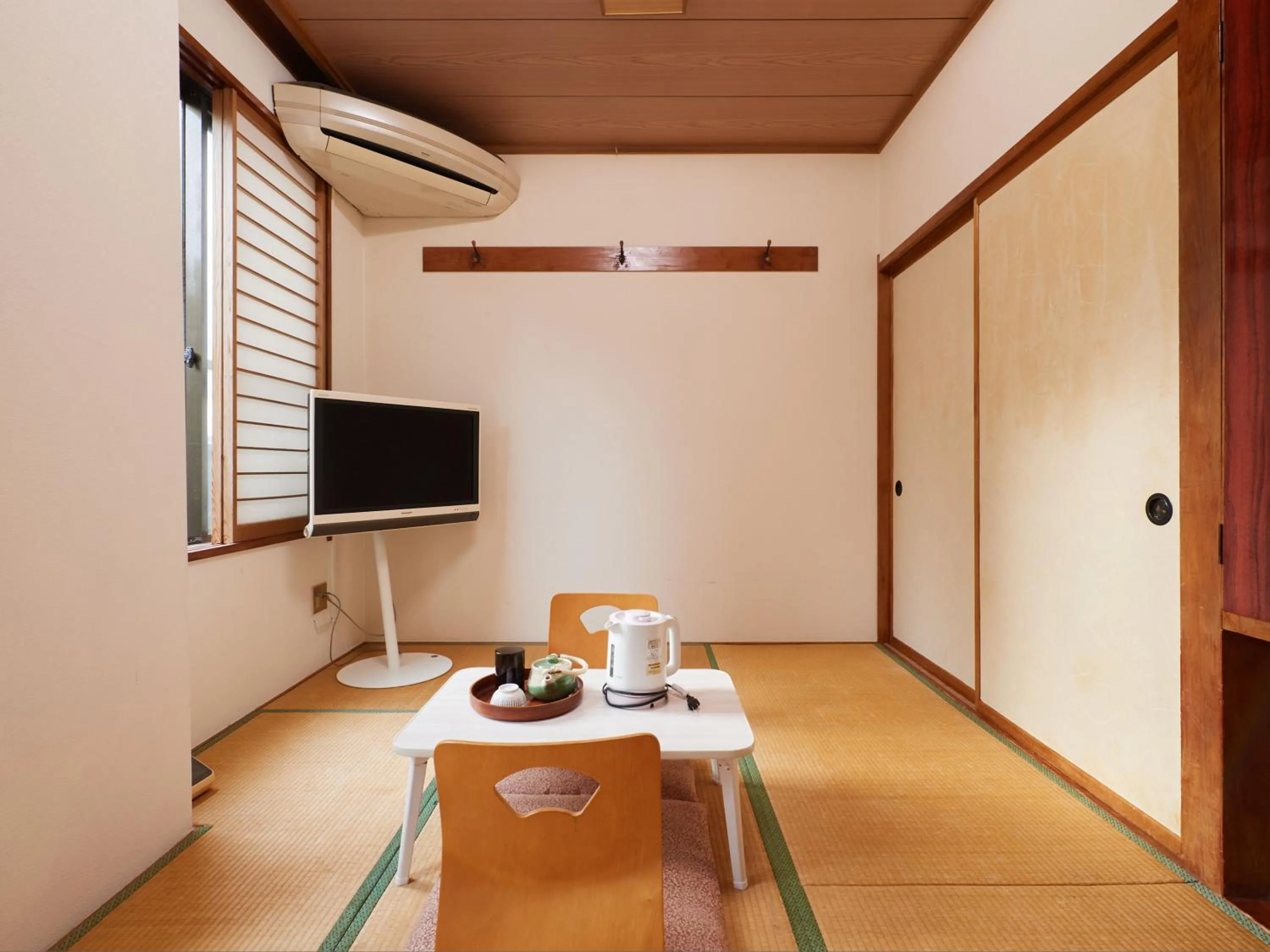 Photo of the whole room in Hayamasou