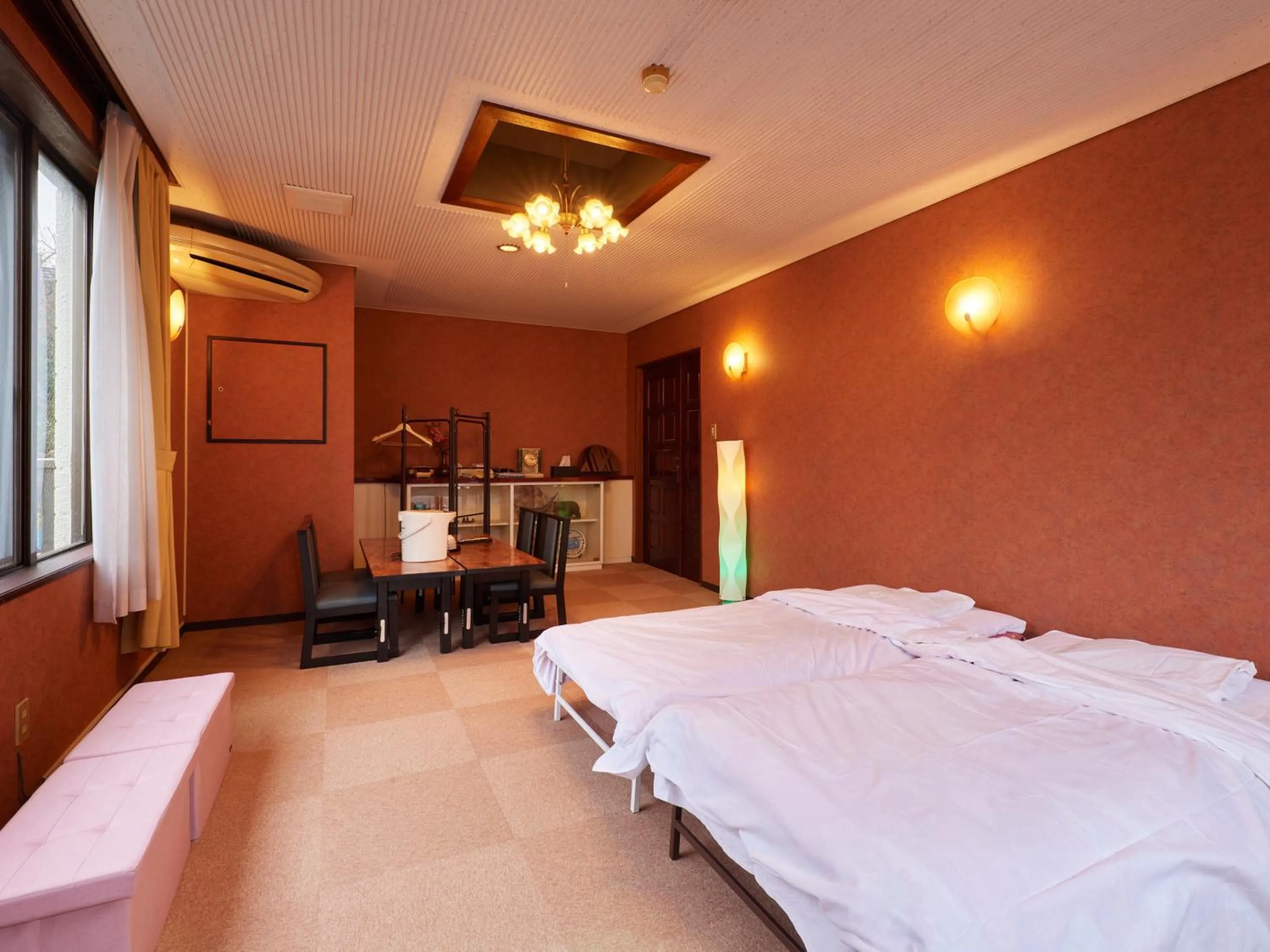 Photo of the whole room, Bed in Hayamasou