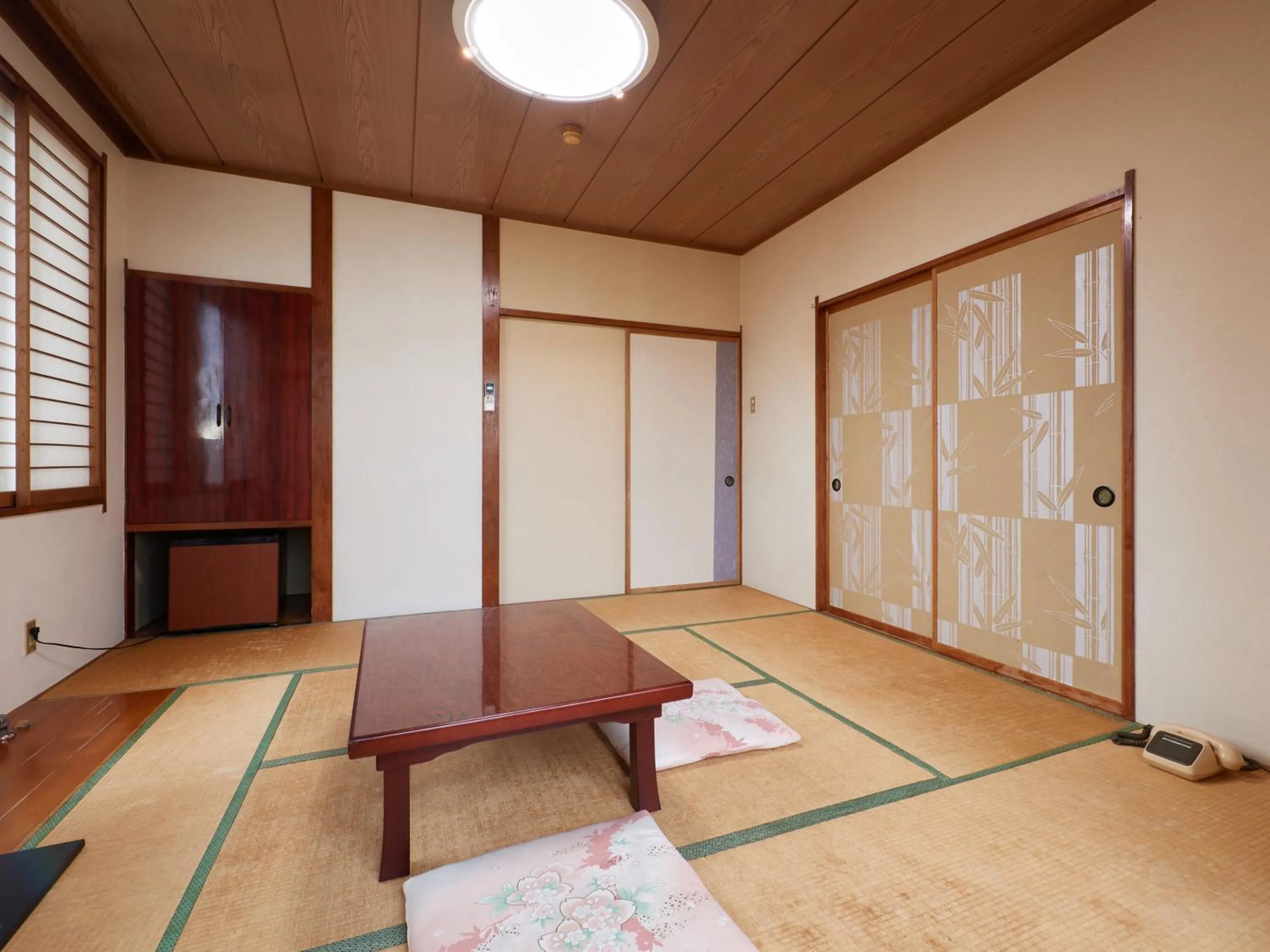 Photo of the whole room in Hayamasou