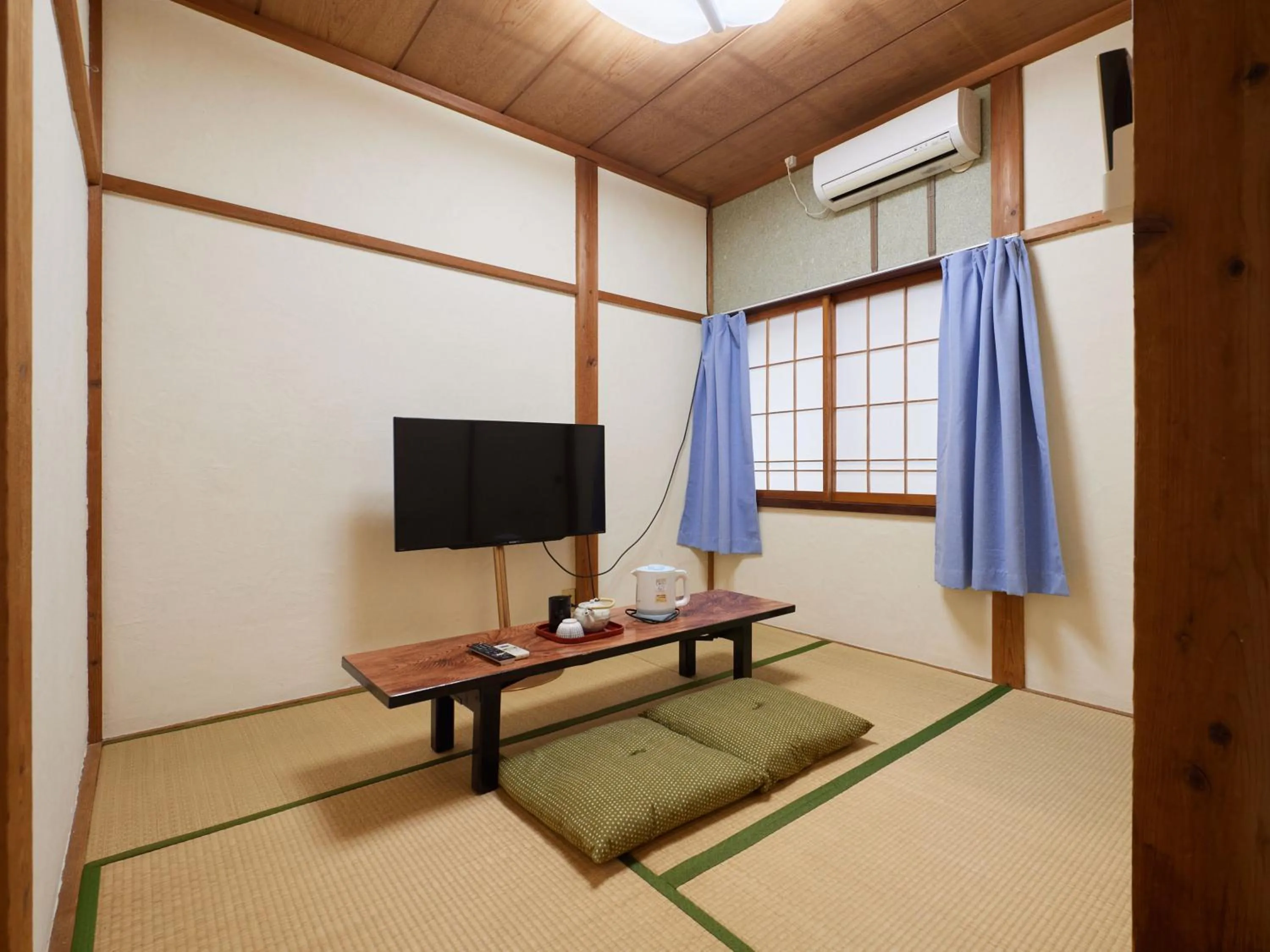 Photo of the whole room in Hayamasou