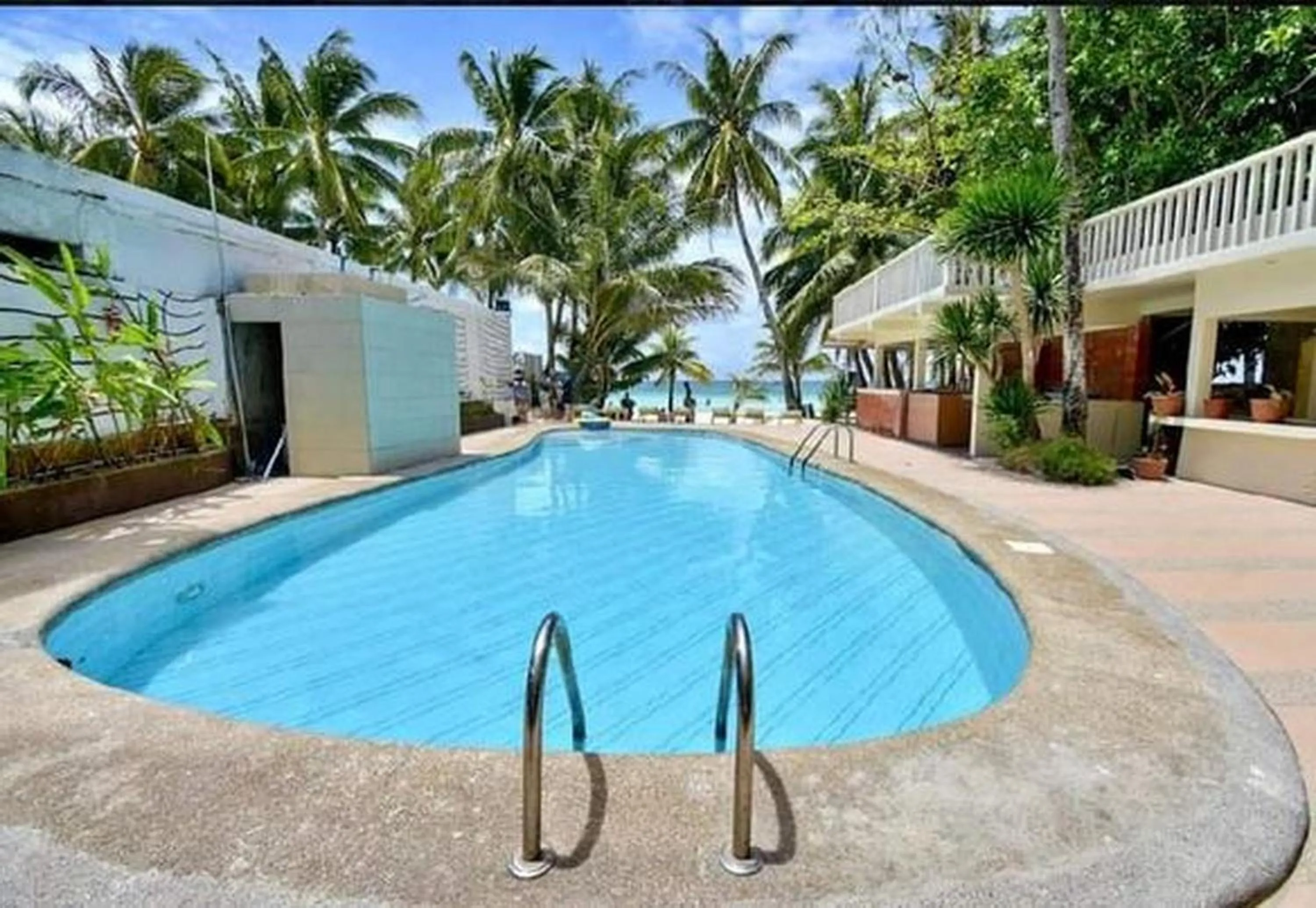 Swimming pool in Lukay Las Brisas