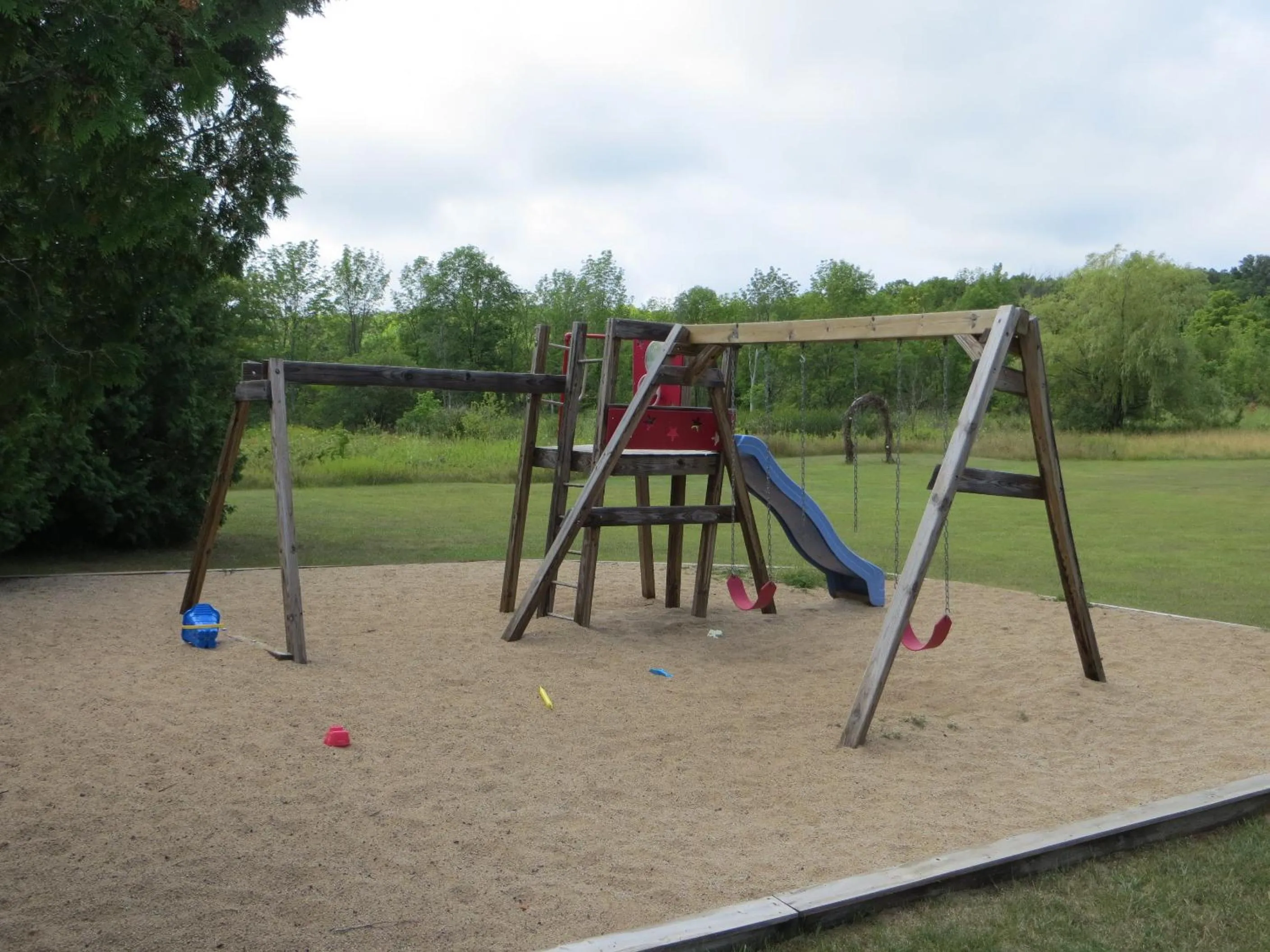 Children play ground in Open Hearth Lodge