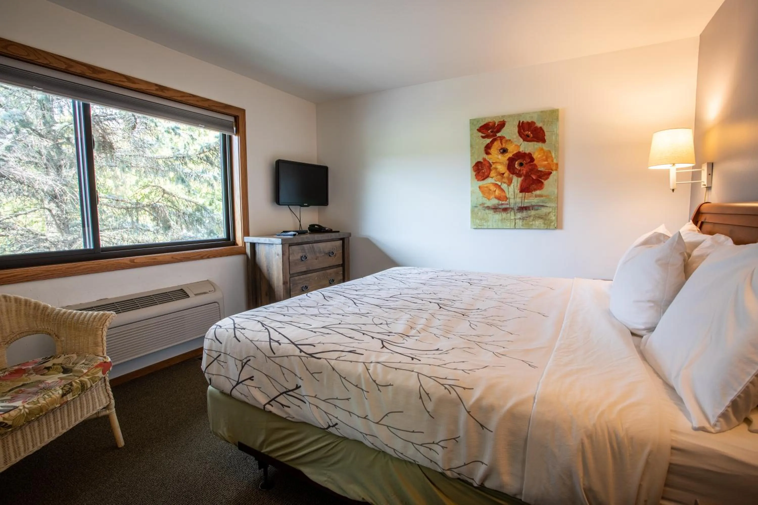 Bed in Open Hearth Lodge