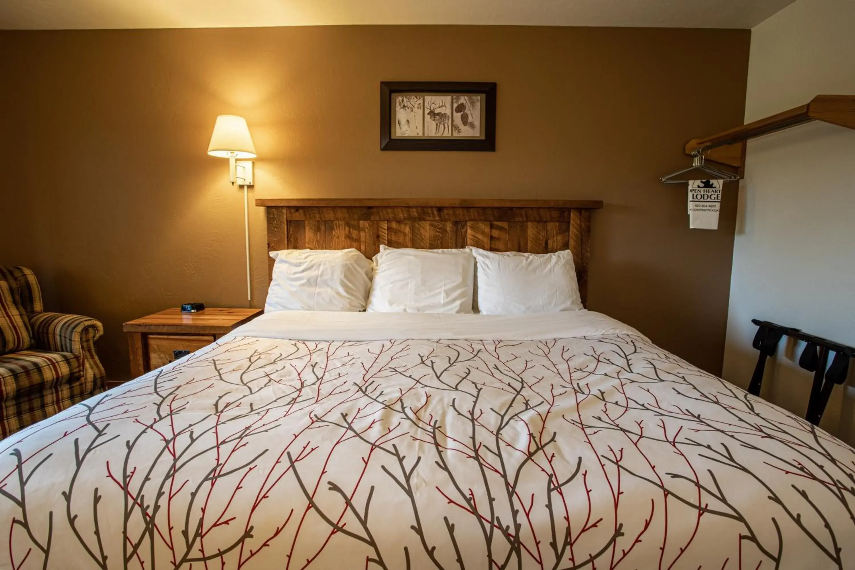 Standard King Room in Open Hearth Lodge Standard King Room in Open Hearth Lodge