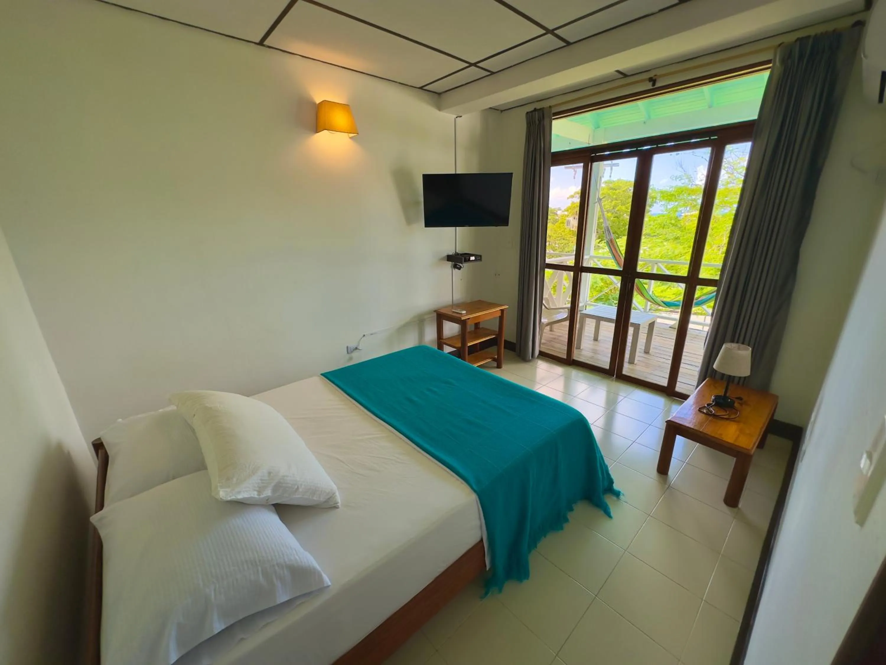 Bed in South West Bay Cabañas