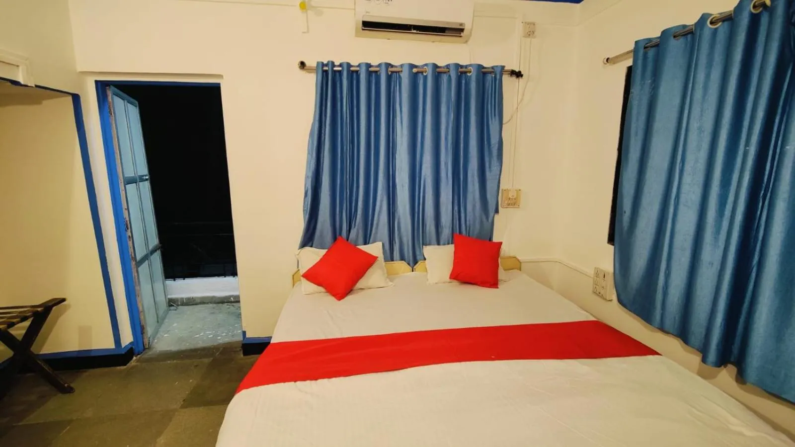 Bed in Muktai Nest