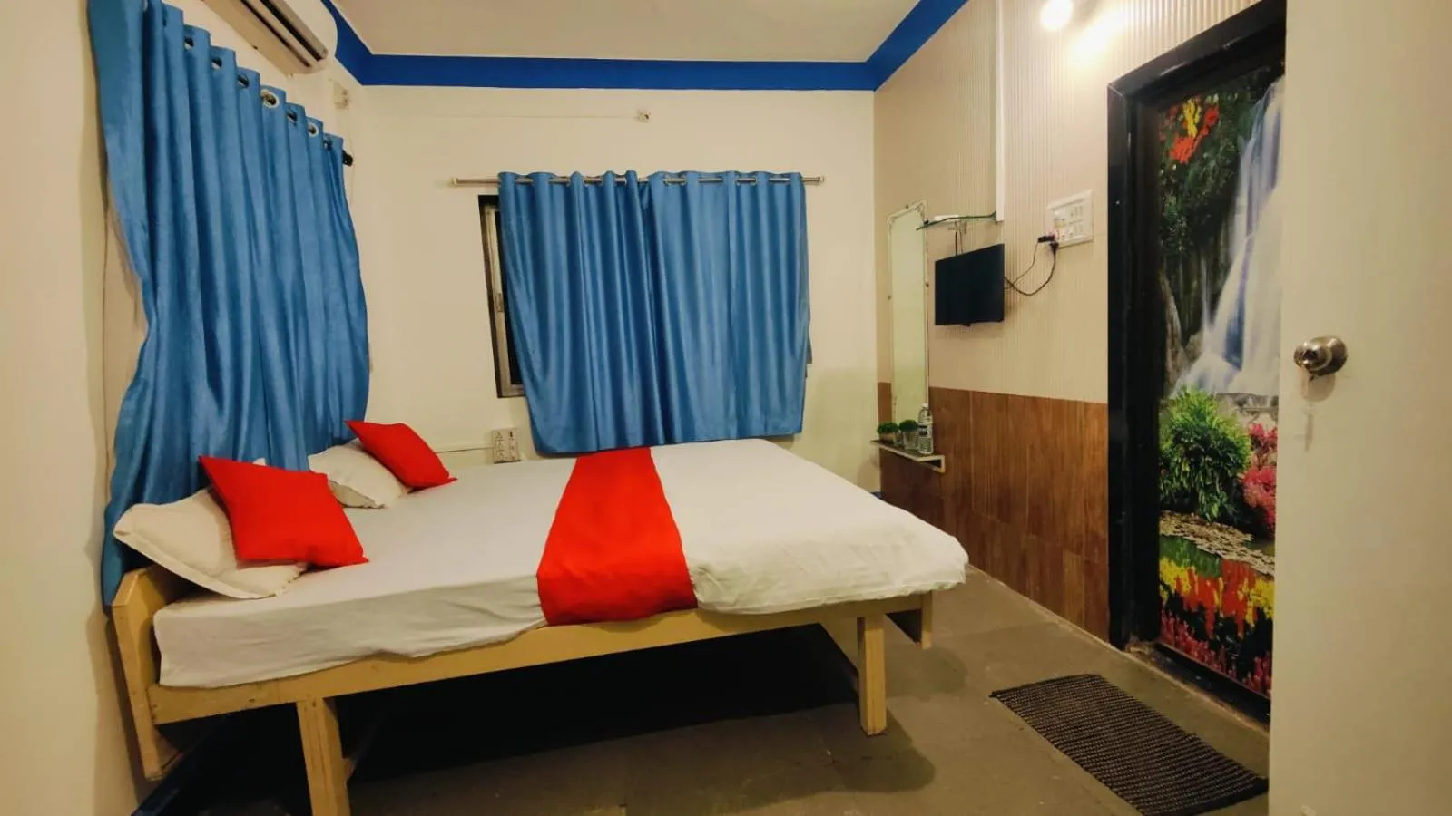 Bed in Muktai Nest