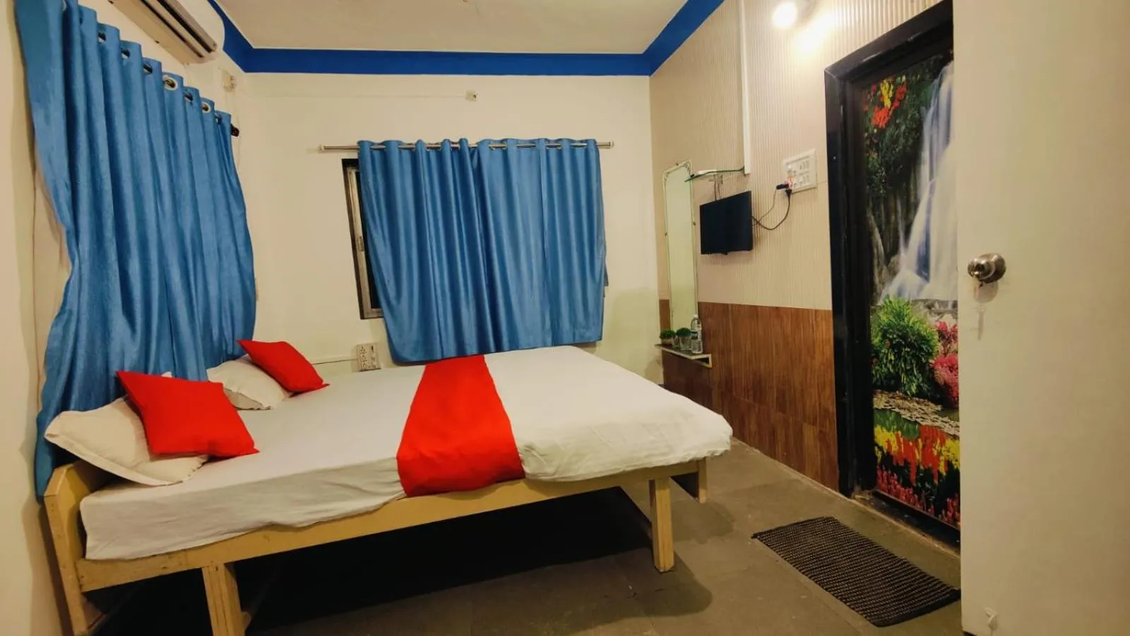 Bed in Muktai Nest