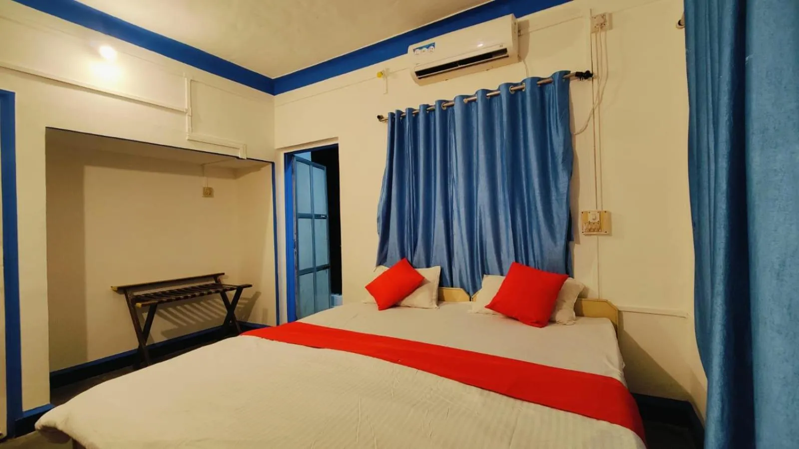 Bed in Muktai Nest