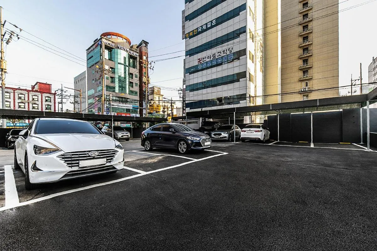 Parking in Hotel Yaja Masan Odong Branch