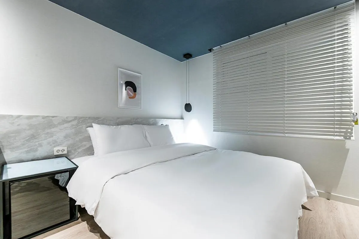 Photo of the whole room, Bed in Hotel Yaja Masan Odong Branch