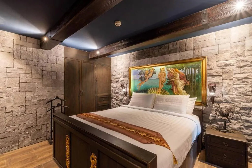 Bed in The Castle Pratumnak Hill Pattaya 6 Bedroom