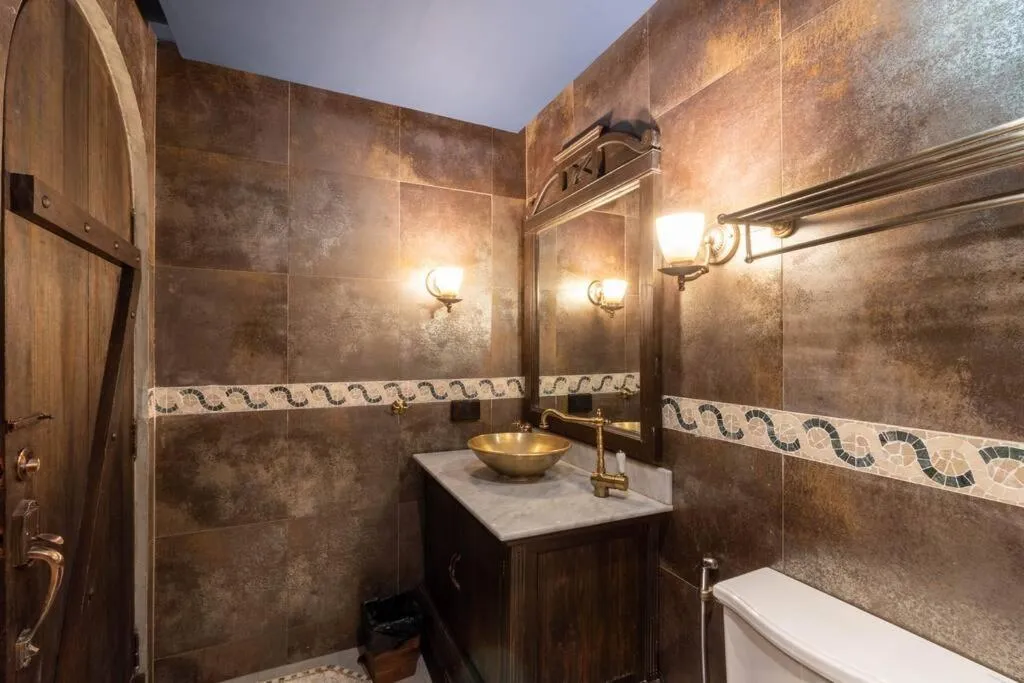Toilet in The Castle Pratumnak Hill Pattaya 6 Bedroom
