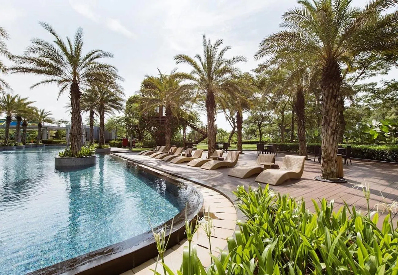 Swimming pool in Comfort and Luxury Private Room at Goldcoast PIK