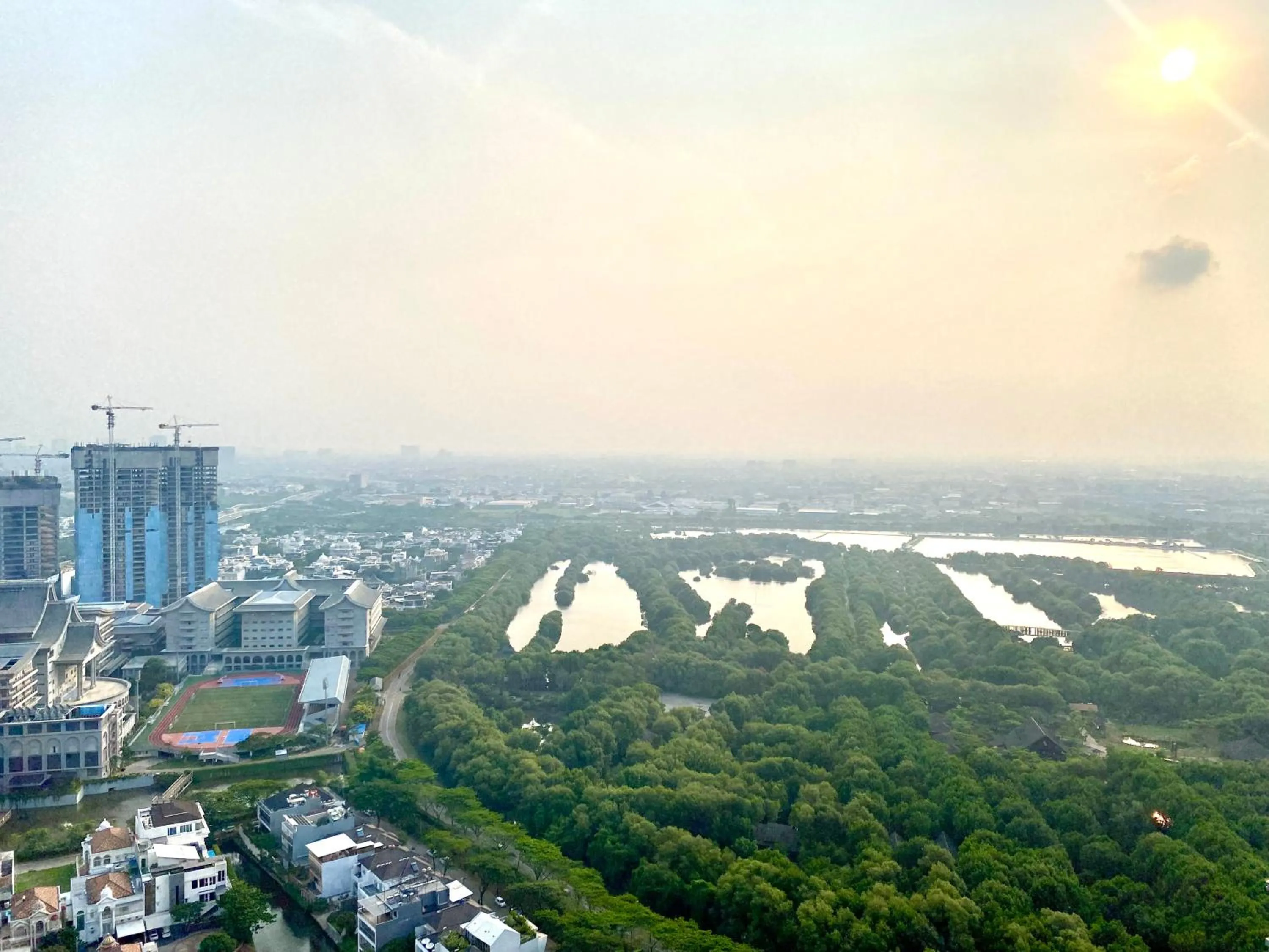 City view in Comfort and Luxury Private Room at Goldcoast PIK