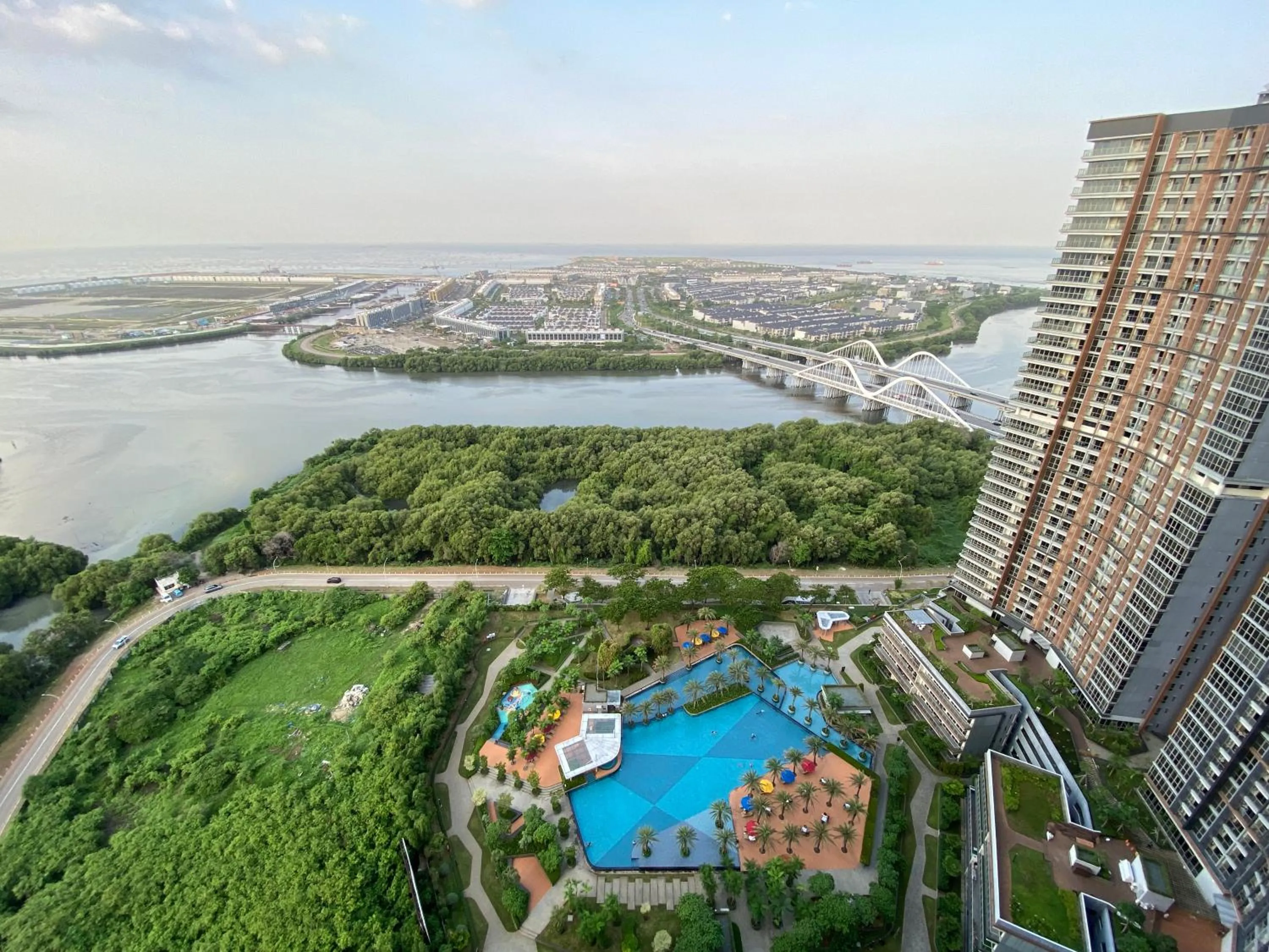 Pool view in Comfort and Luxury Private Room at Goldcoast PIK