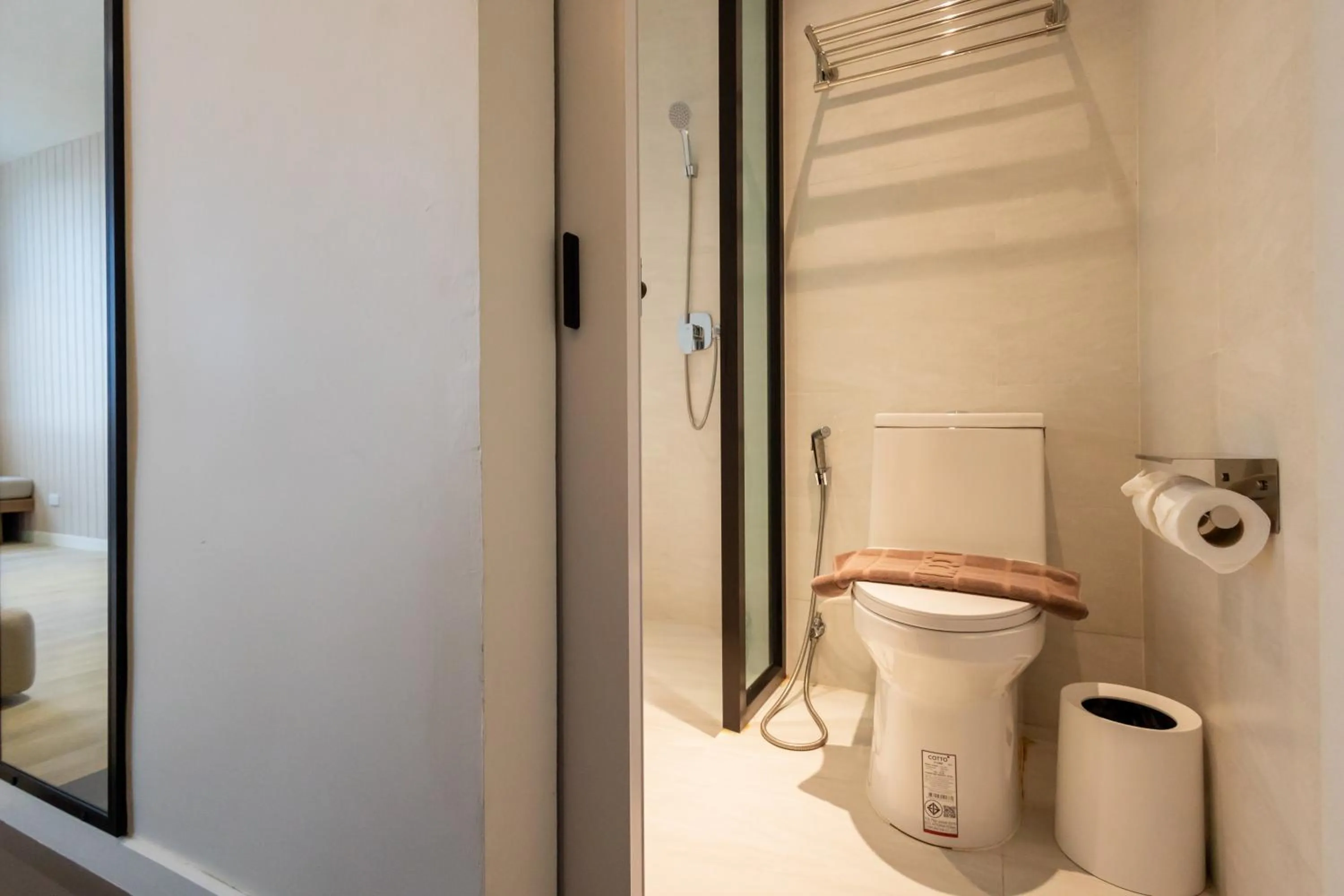 Shower in GOOD Nakhonsawan Hotel