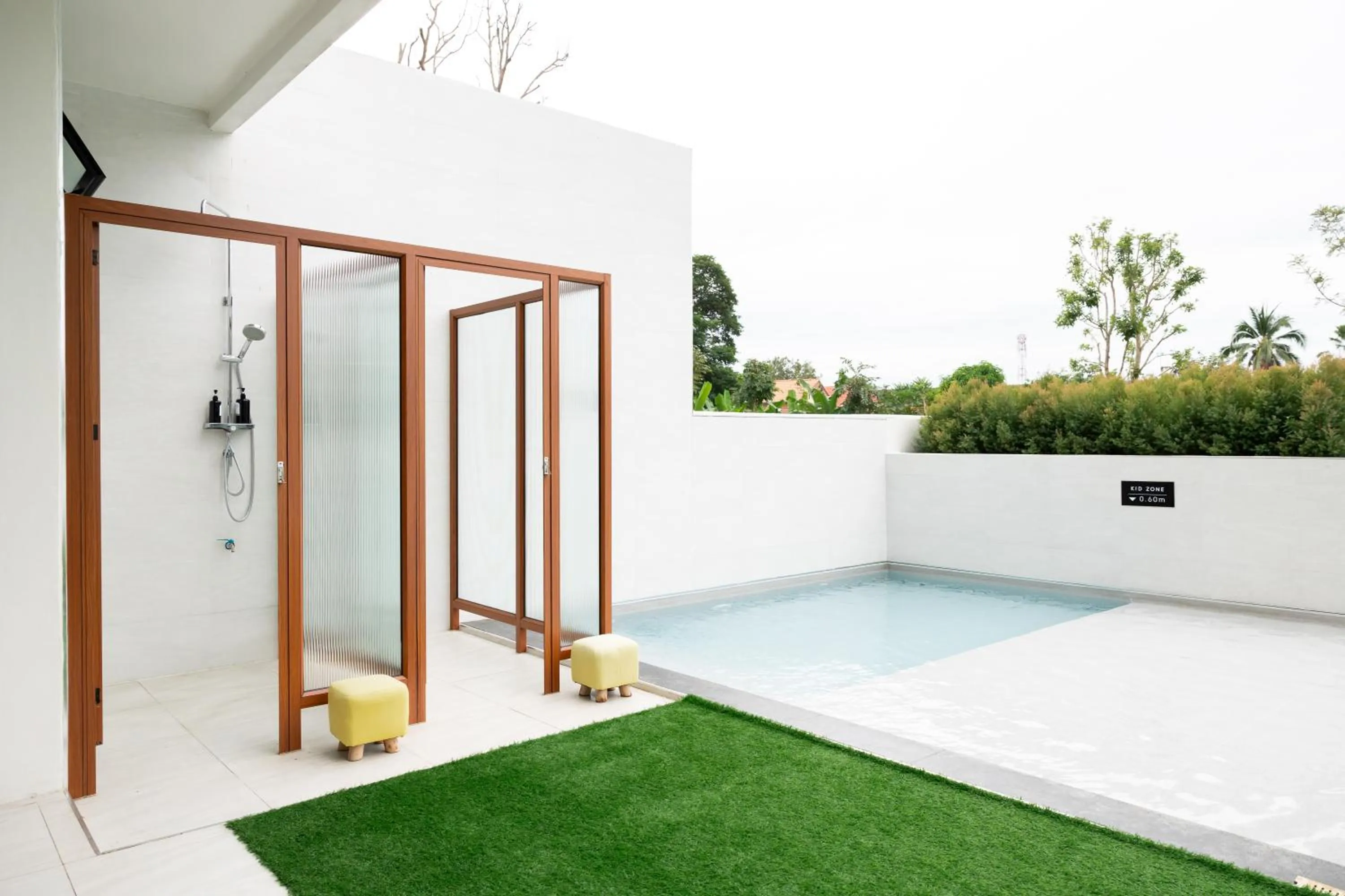 Swimming pool in GOOD Nakhonsawan Hotel