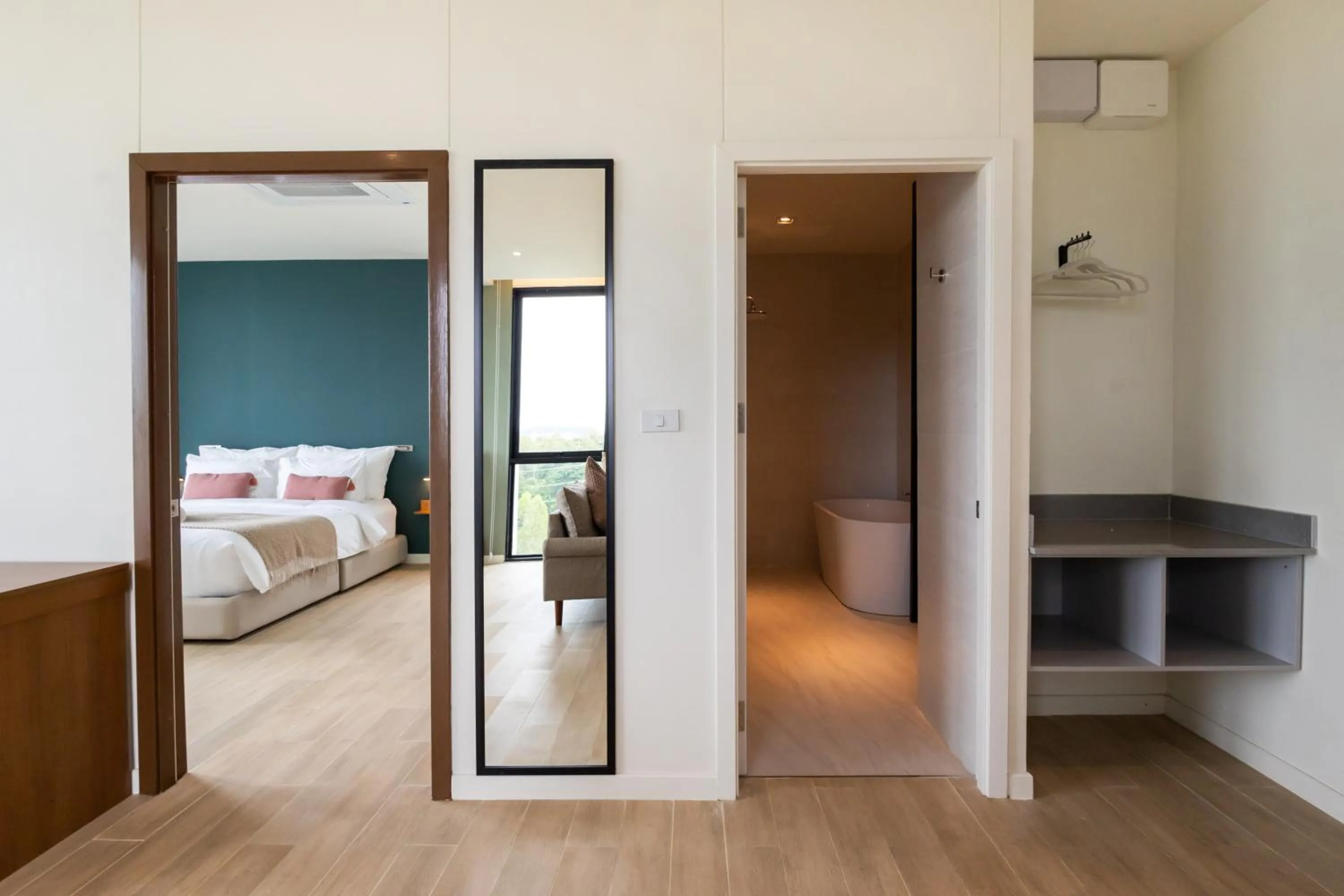 Bathroom, Bed in GOOD Nakhonsawan Hotel