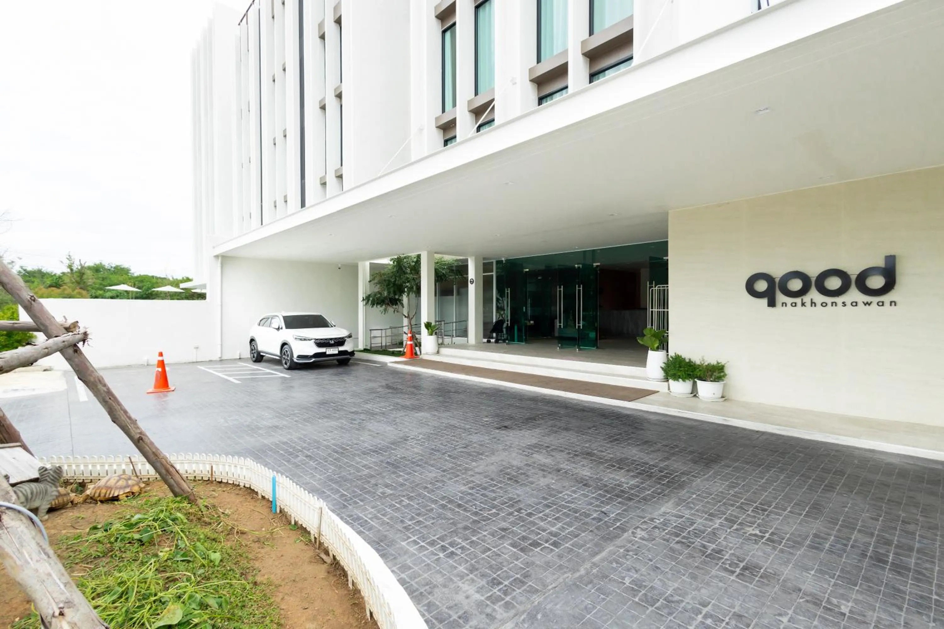 Property building in GOOD Nakhonsawan Hotel