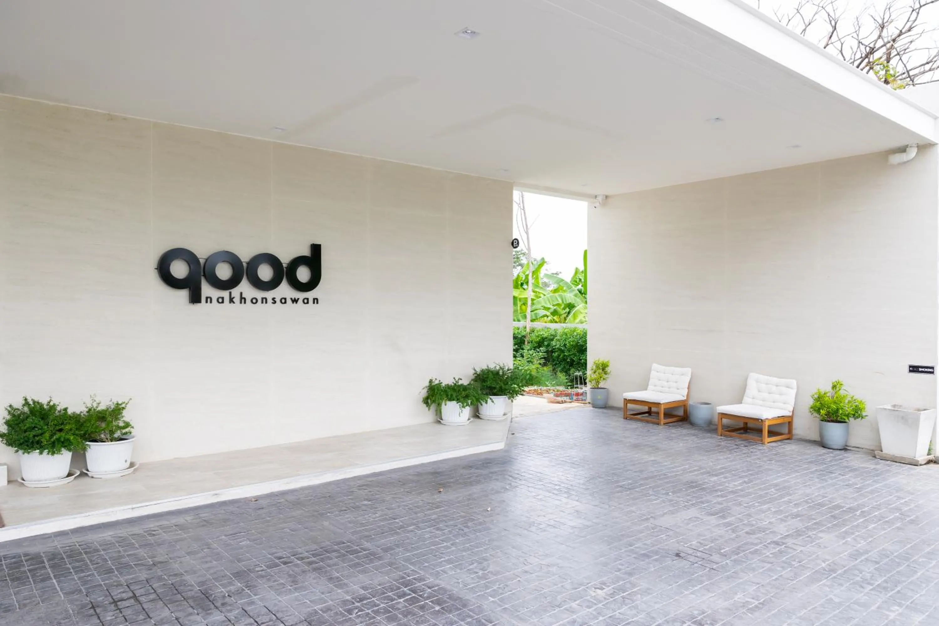 Facade/entrance in GOOD Nakhonsawan Hotel