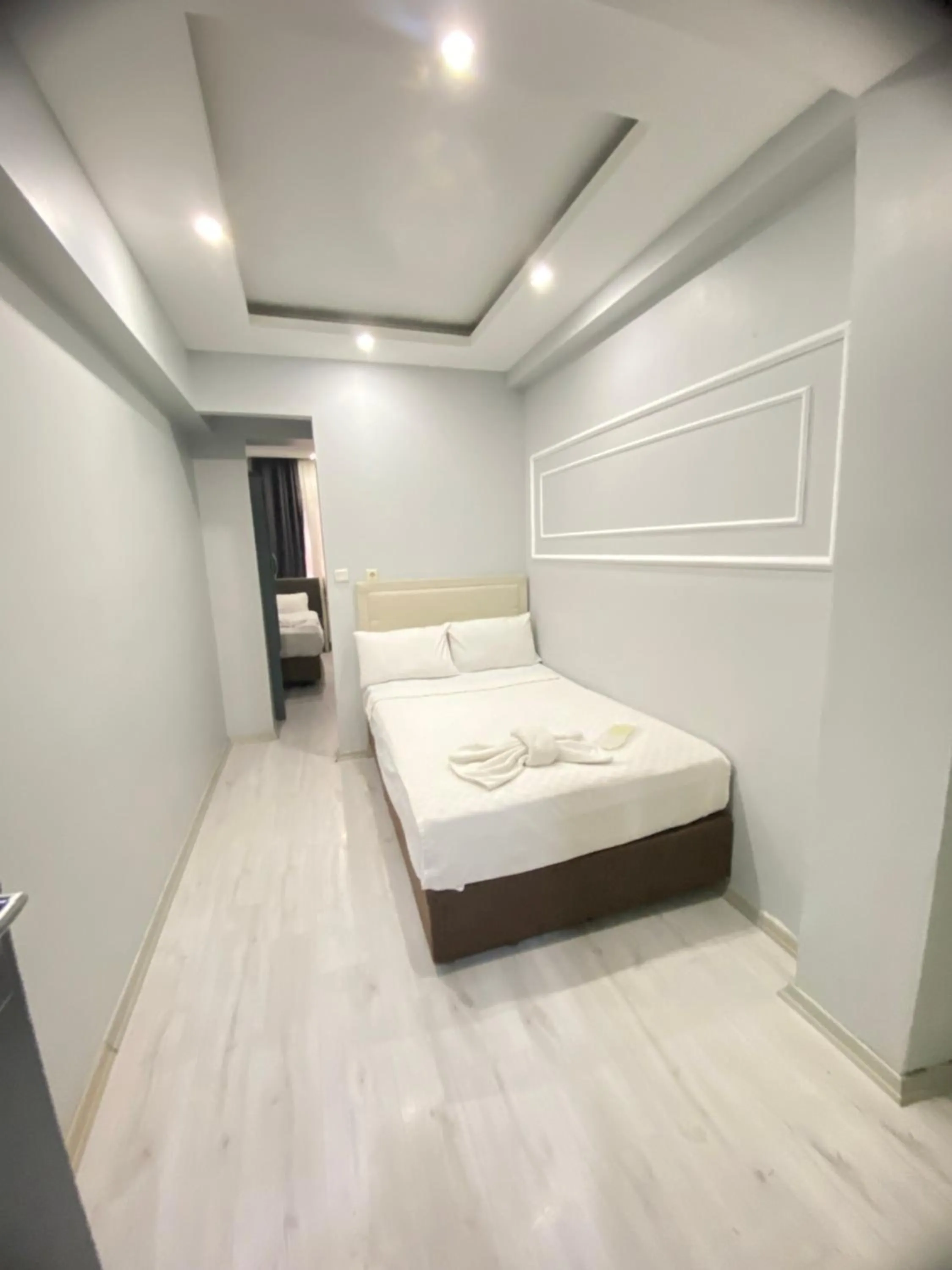 Photo of the whole room, Bed in Abam Hotel