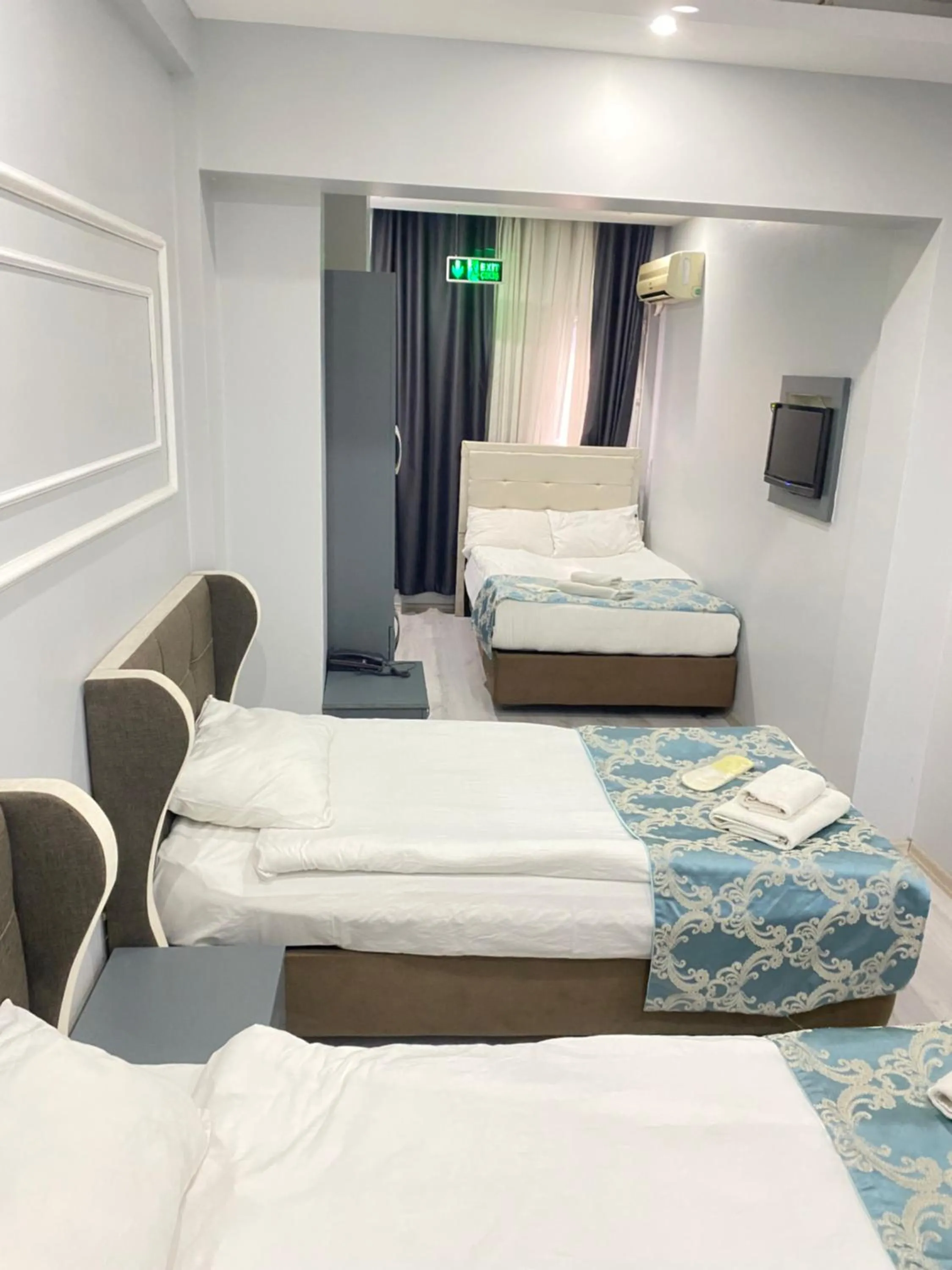 Photo of the whole room, Bed in Abam Hotel