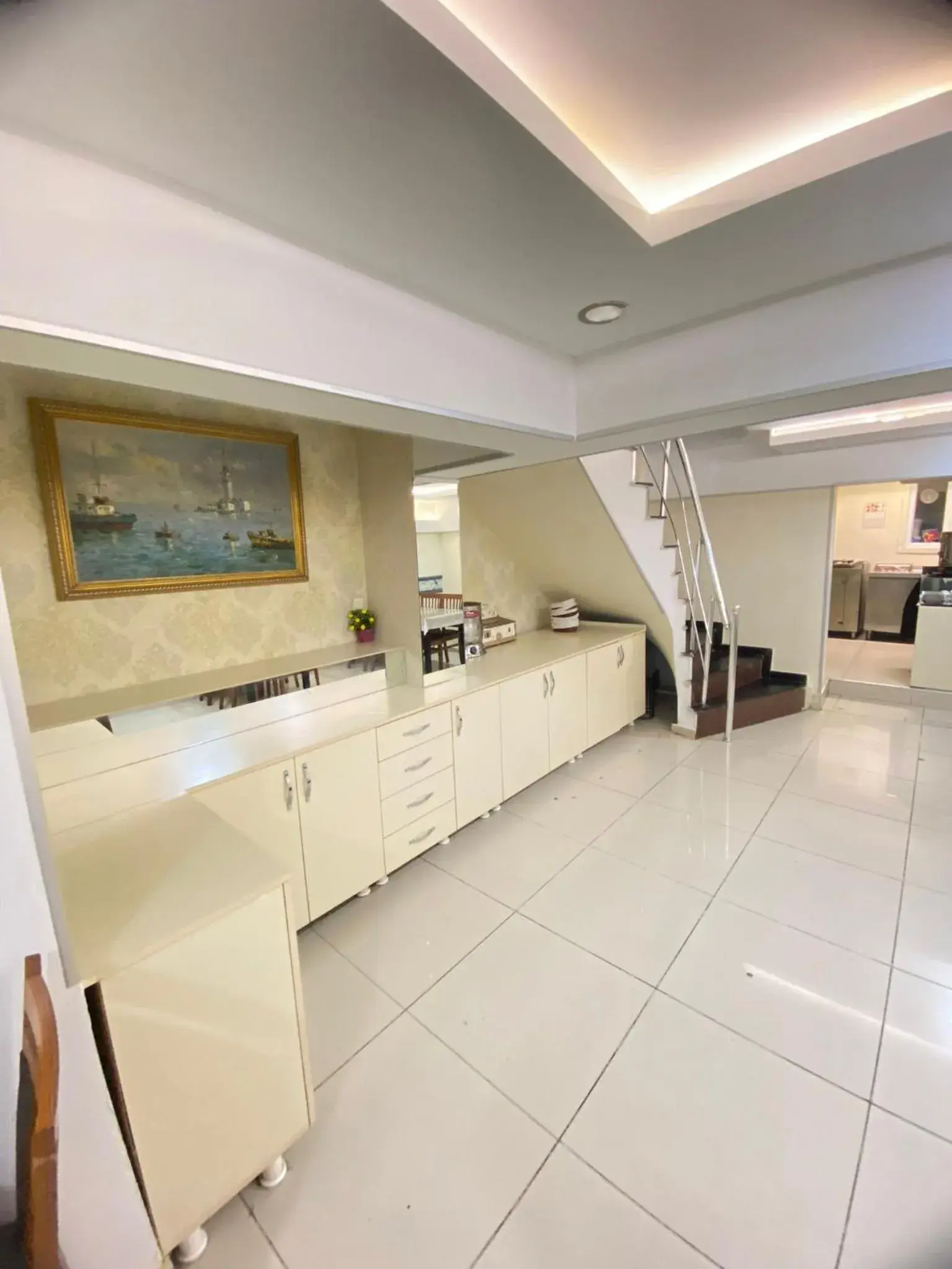 Restaurant/places to eat in Abam Hotel Restaurant/places to eat in Abam Hotel