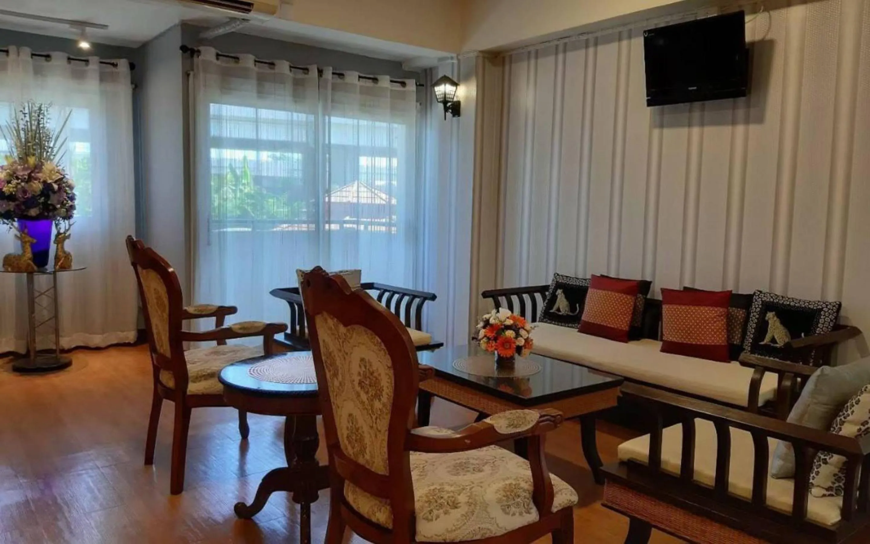 Lobby or reception in B9 Airport Resident