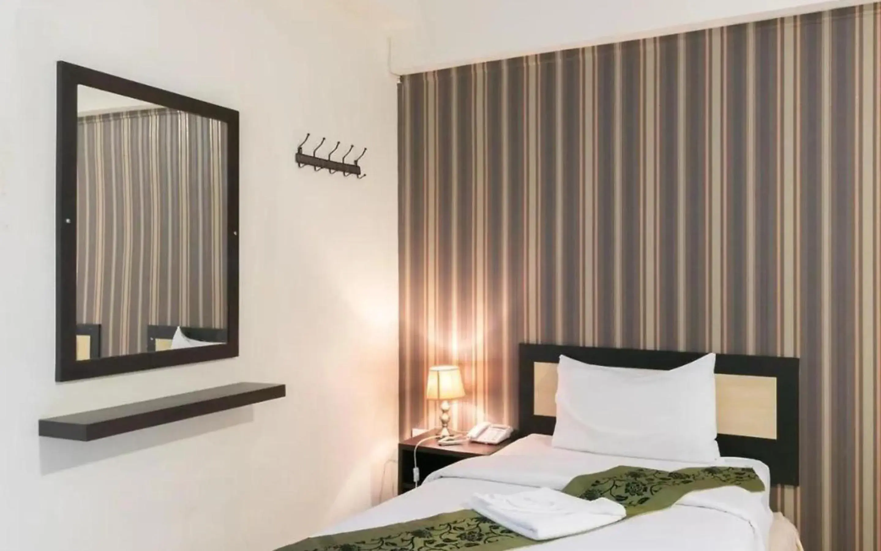 Bed in B9 Airport Resident Bed in B9 Airport Resident