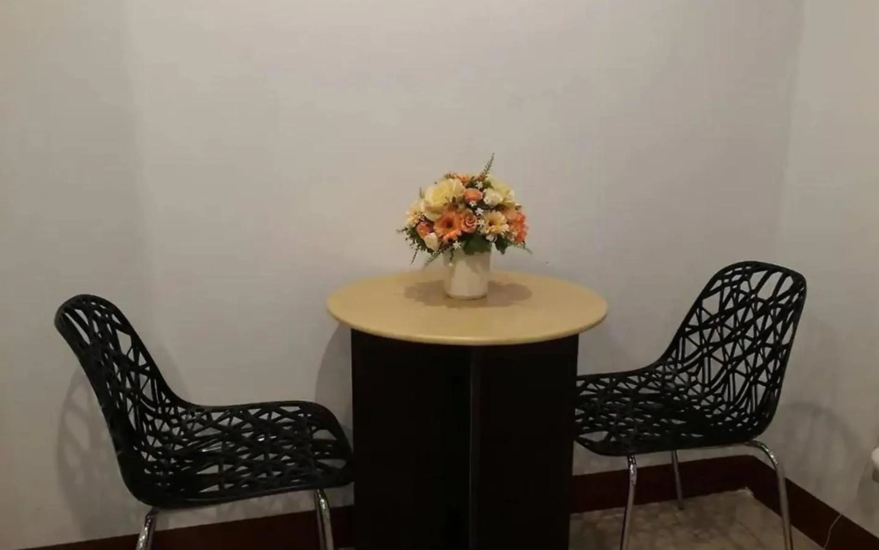 Seating area in B9 Airport Resident Seating area in B9 Airport Resident