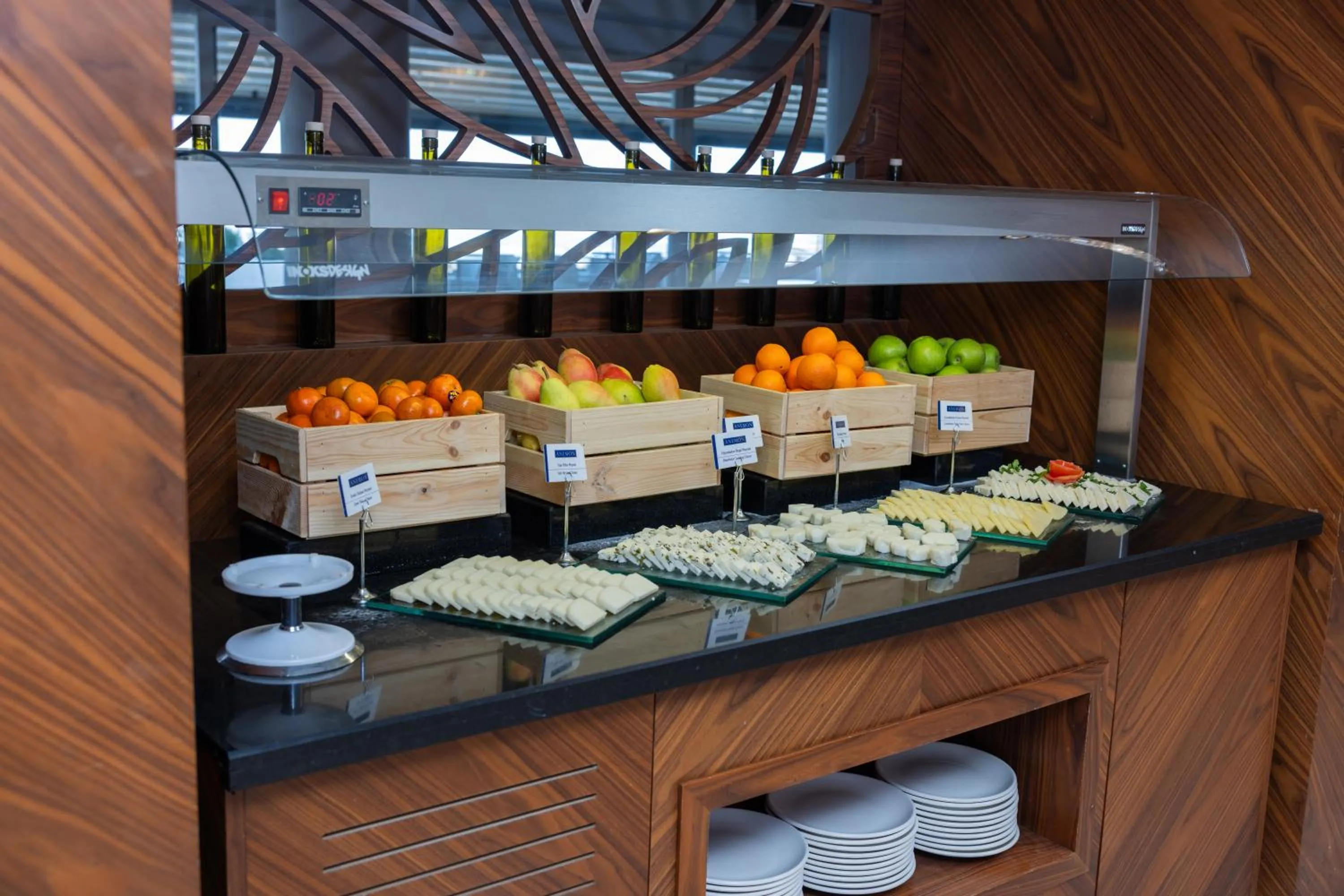 Buffet breakfast in Anemon Bursa Otel