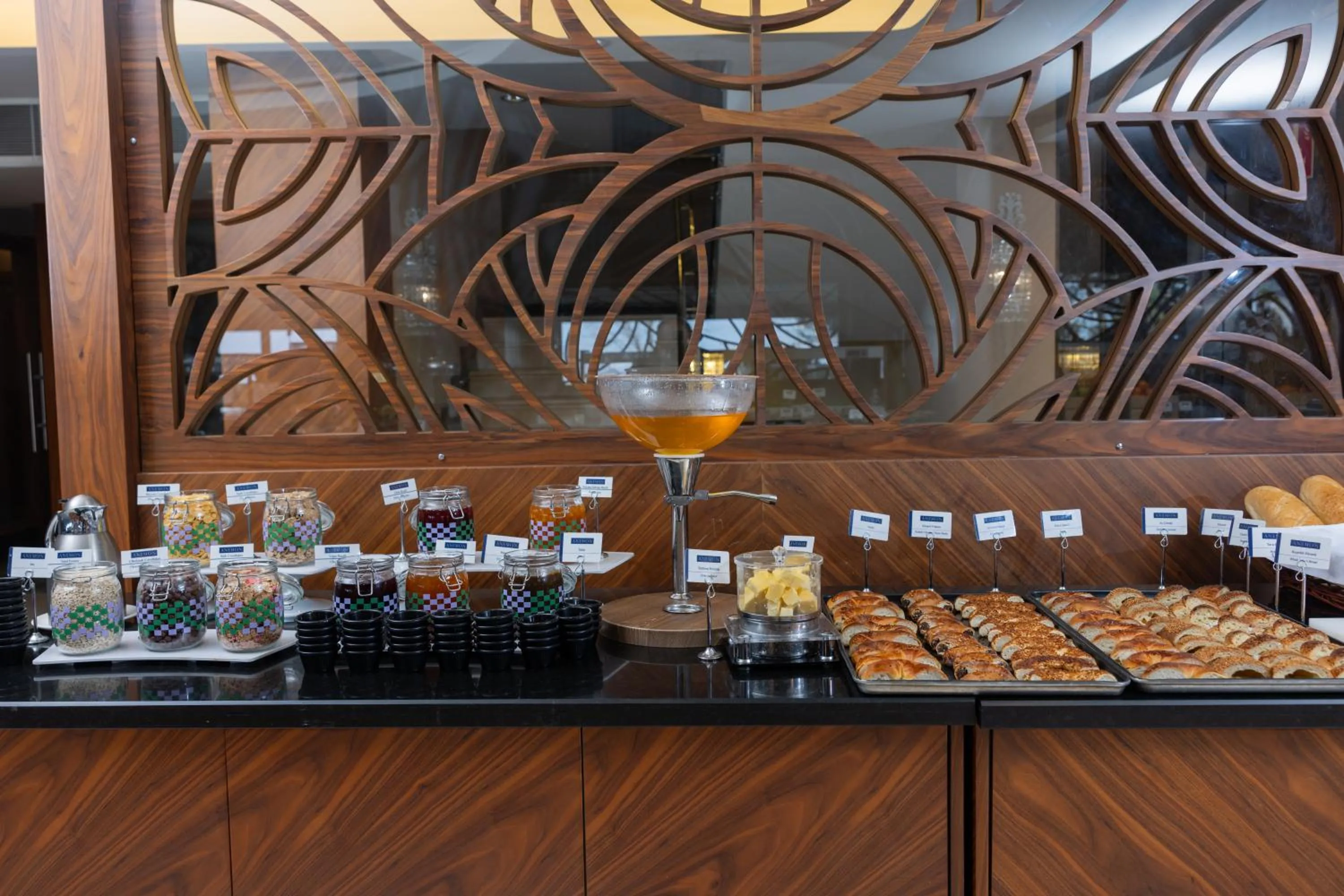 Buffet breakfast in Anemon Bursa Otel