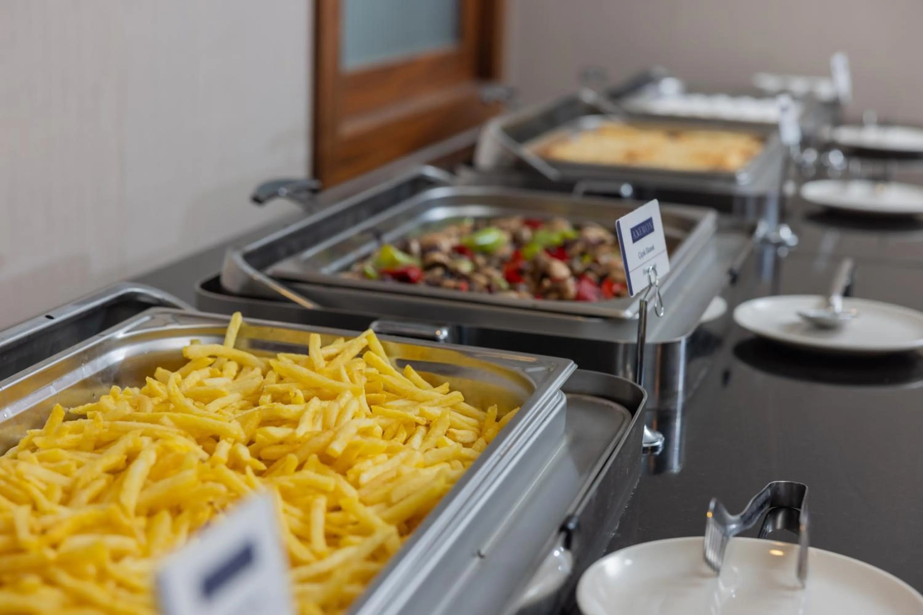 Buffet breakfast in Anemon Bursa Otel