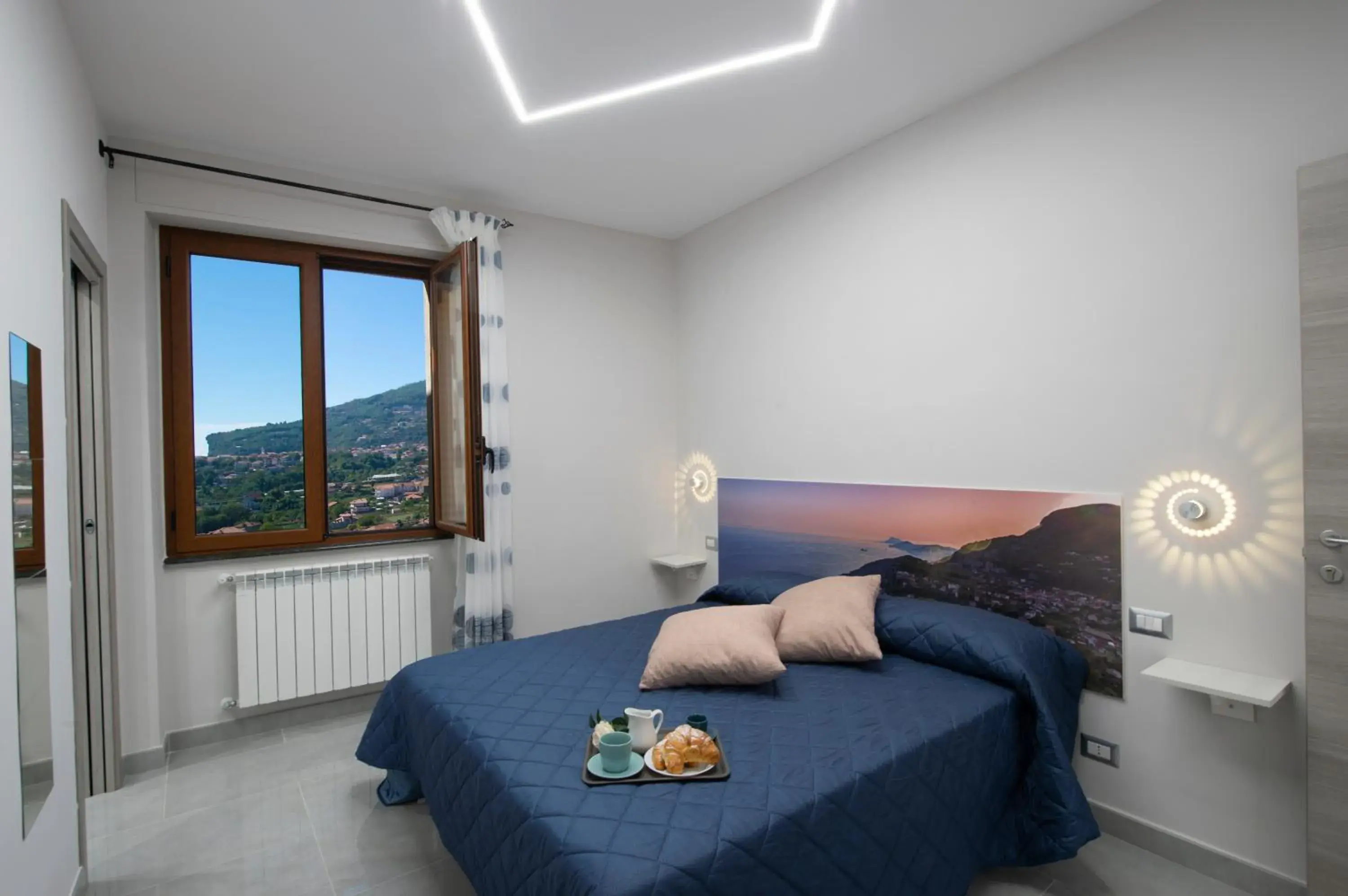 Double Room with Mountain View in Raggio di Sole Double Room with Mountain View in Raggio di Sole