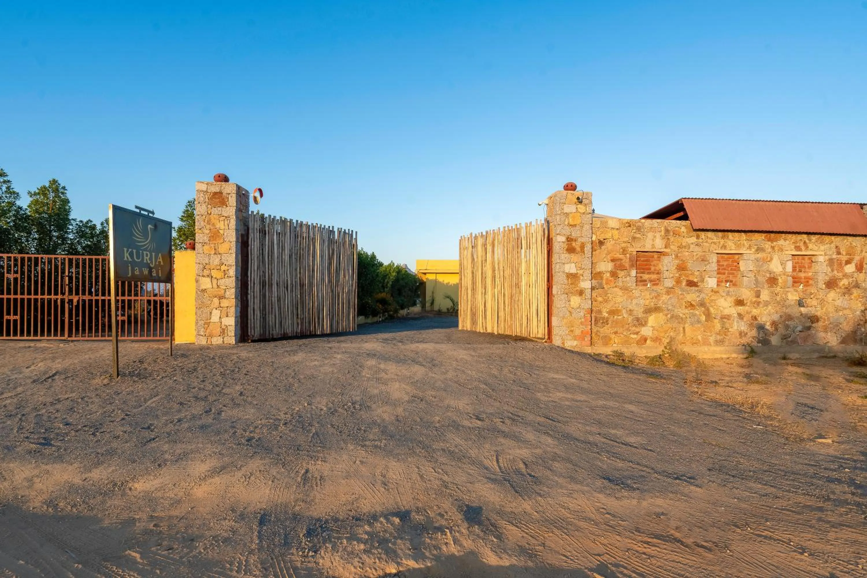 Facade/entrance in KURJA Jawai