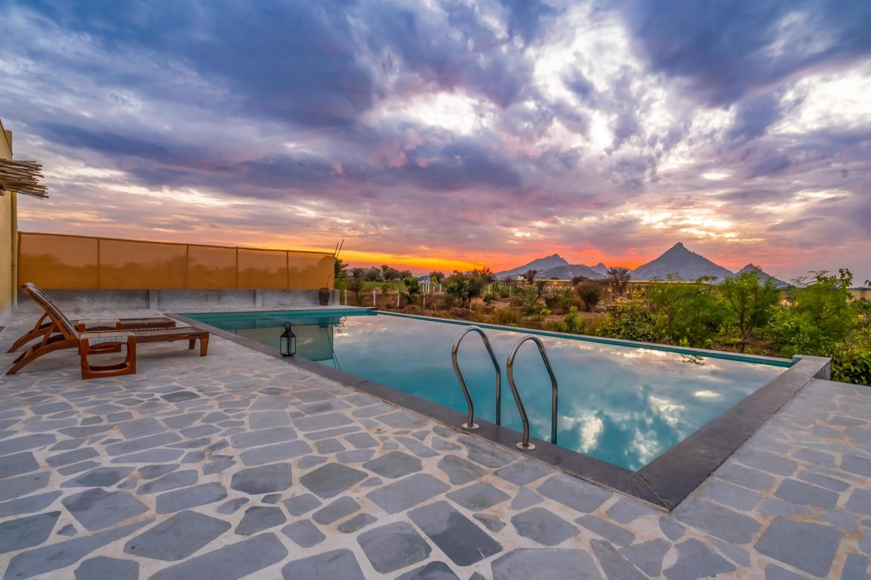 Swimming pool in KURJA Jawai