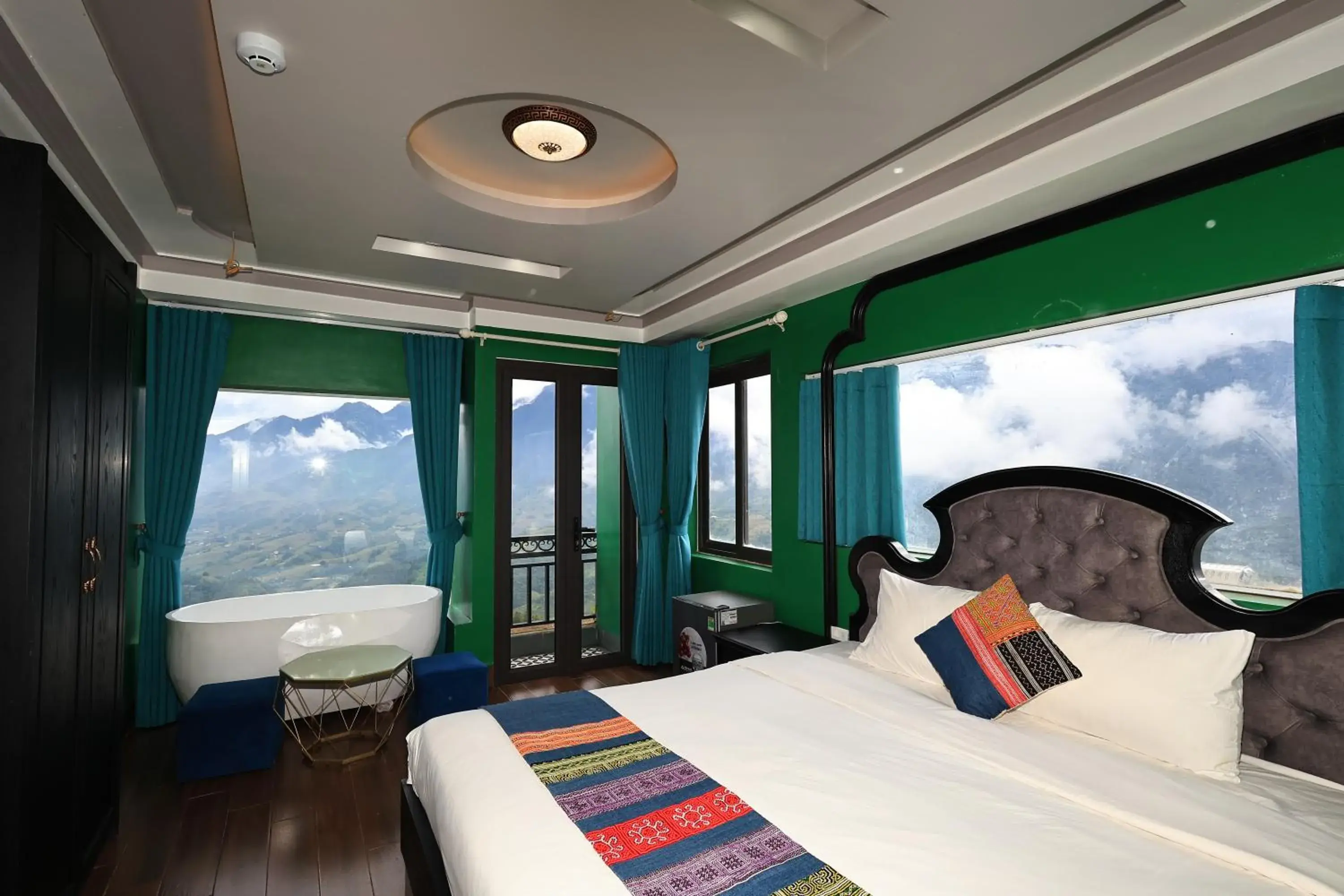 Bed in Sapa Nature View Hotel Bed in Sapa Nature View Hotel